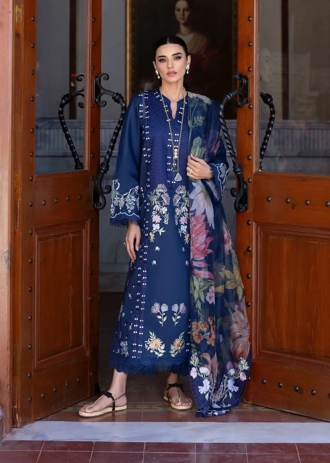SAIRA SHAKIRA HANGING GARDENS 2-B