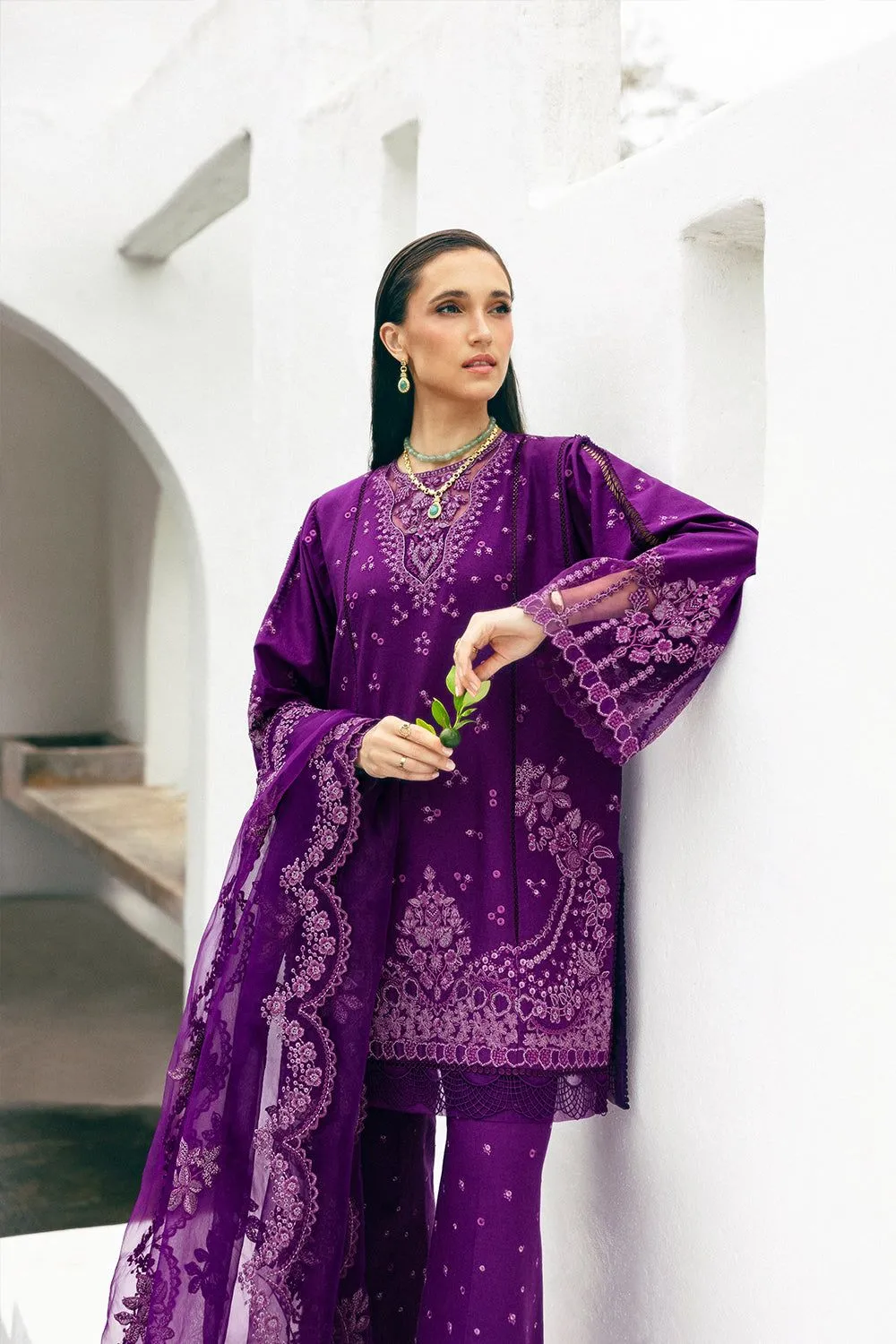 SAIRA RIZWAN ETOILE SREP02-25
