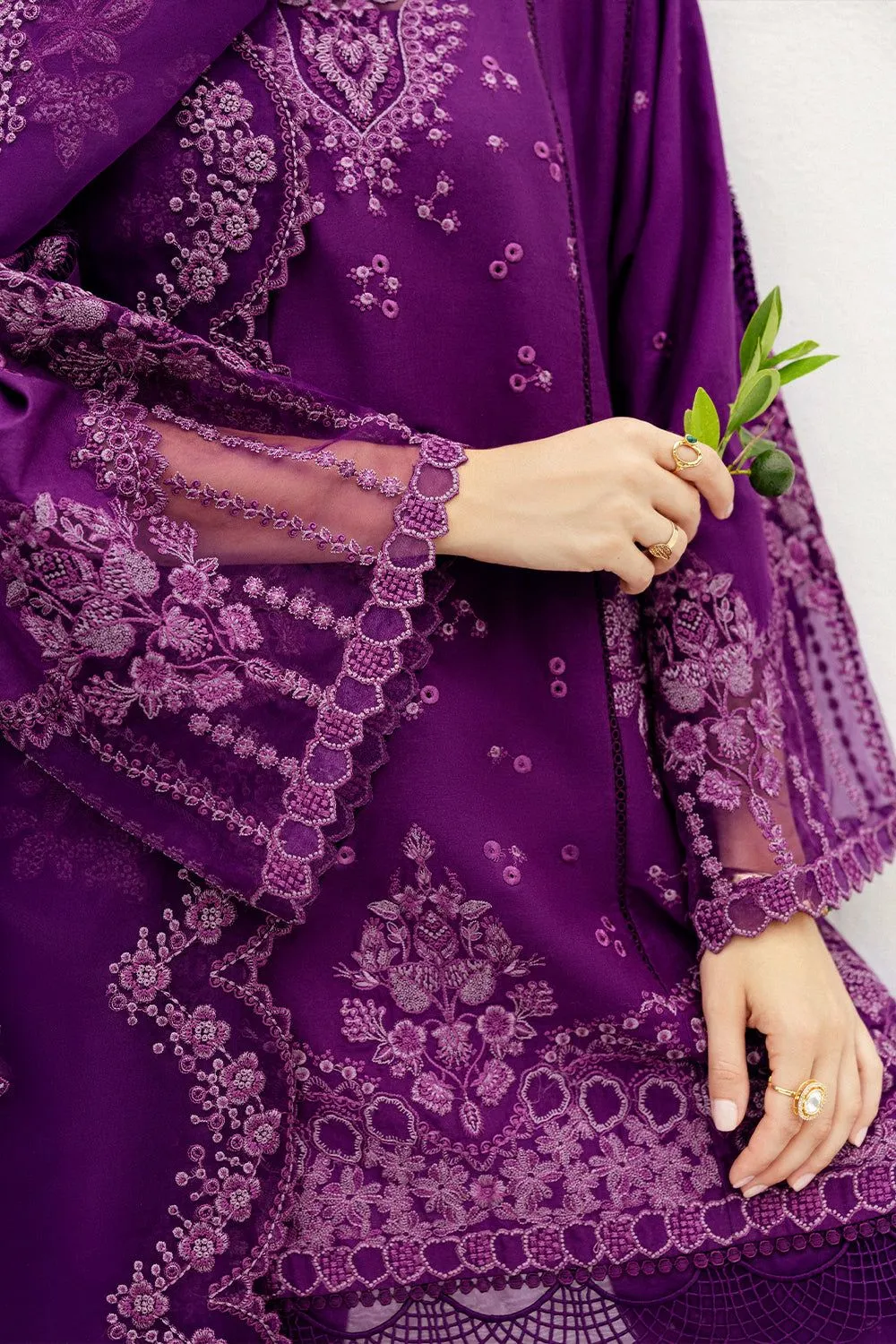 SAIRA RIZWAN ETOILE SREP02-25