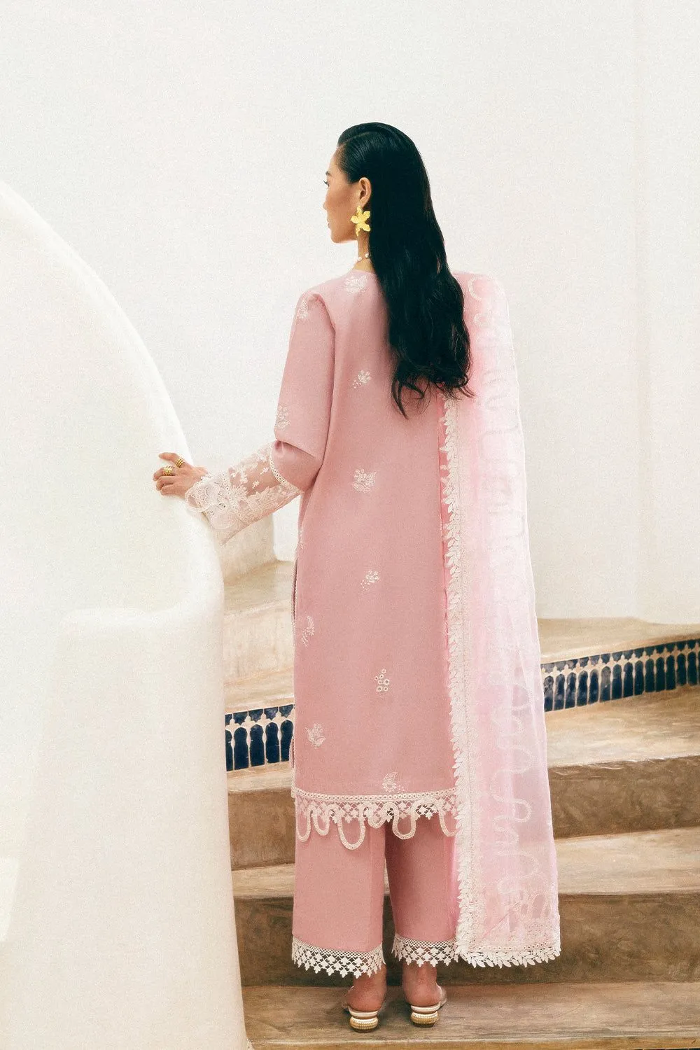 SAIRA RIZWAN JOIE SREP04-25