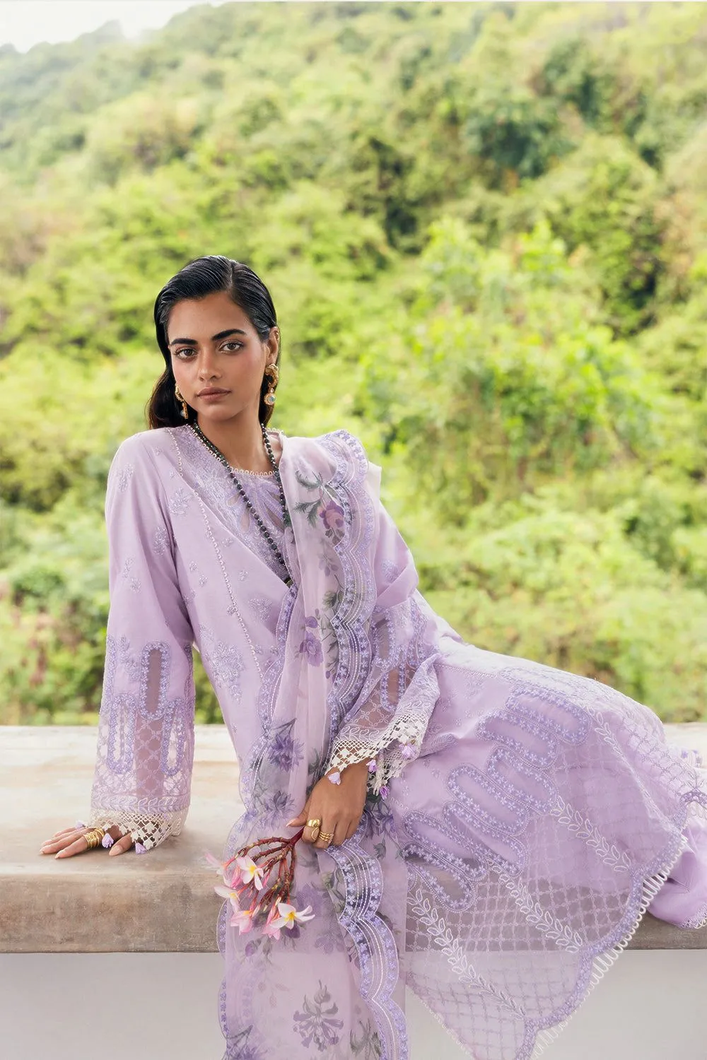 SAIRA RIZWAN JARDIN SREP07-25