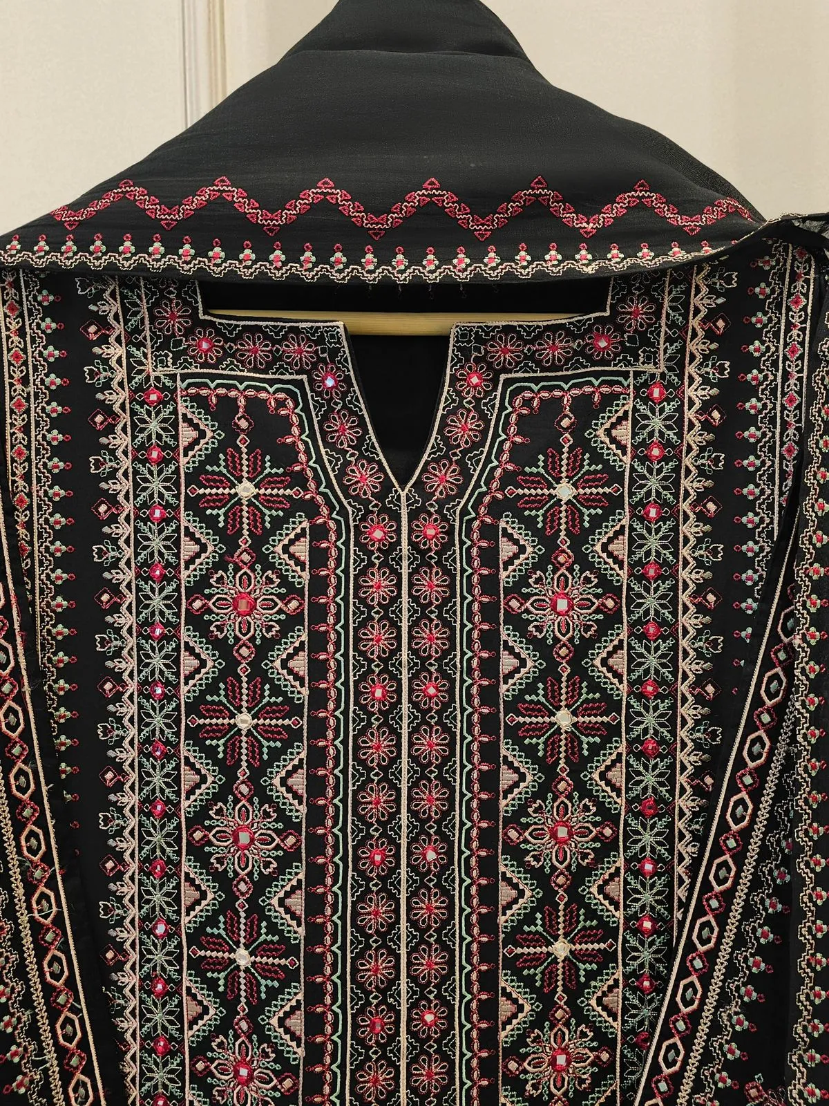AGHA NOOR S111955