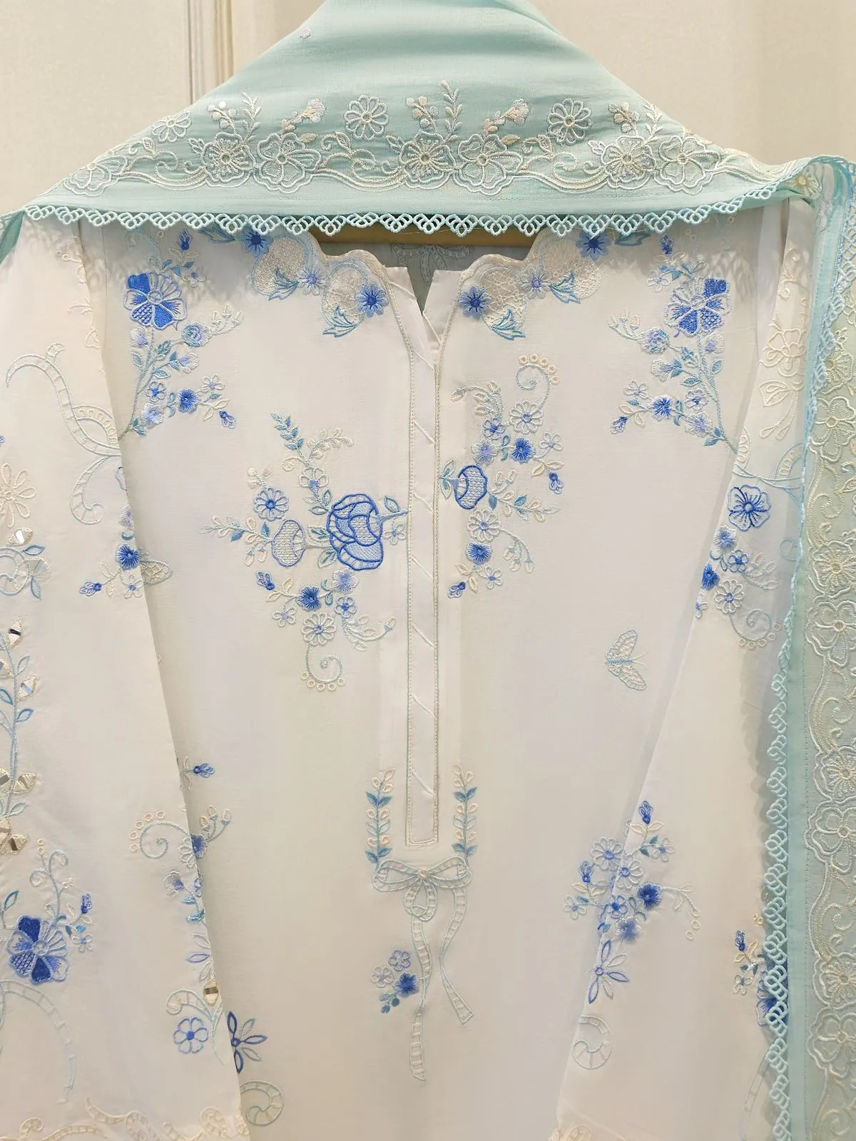 AGHA NOOR S111942