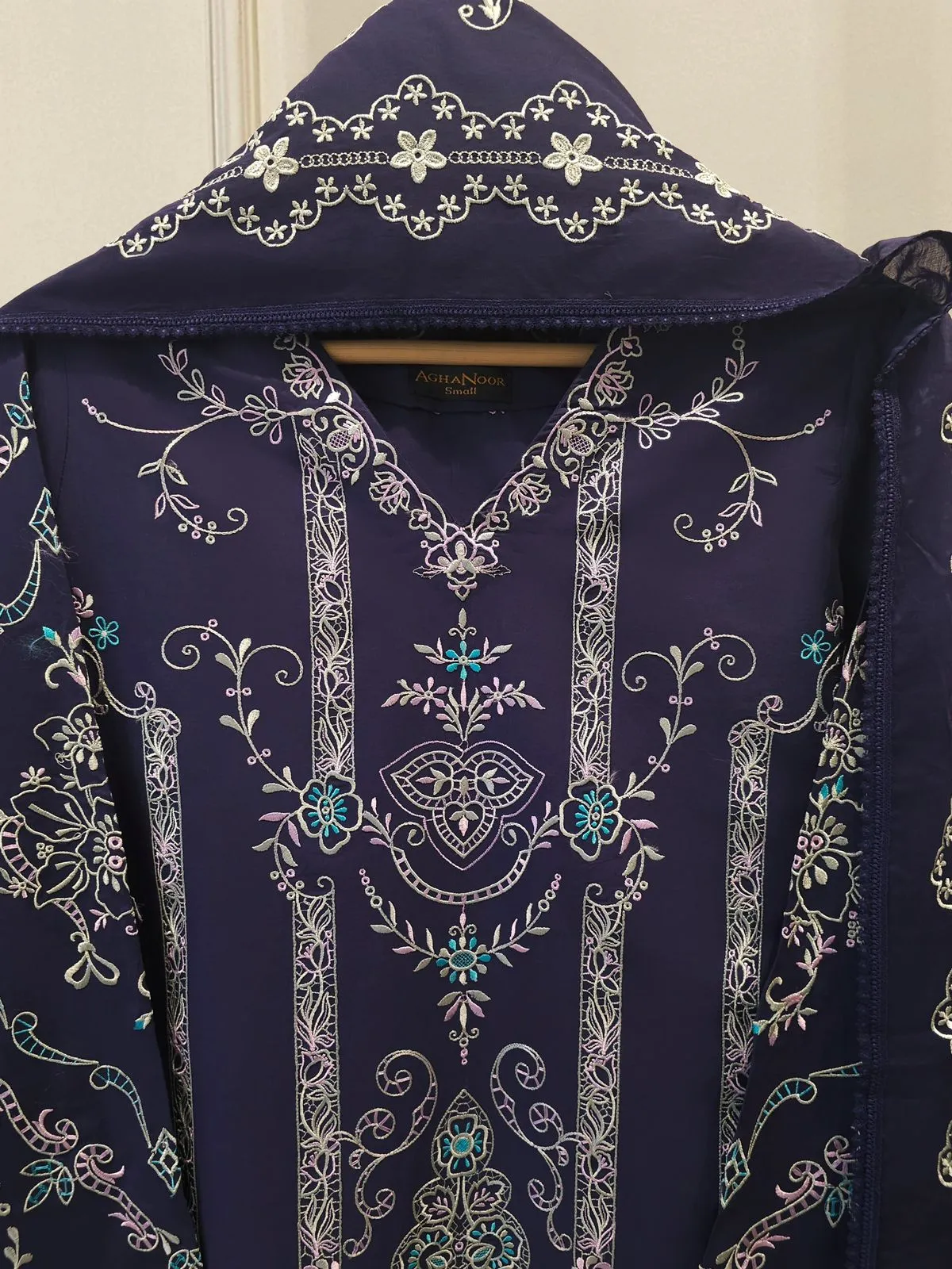 AGHA NOOR S111929