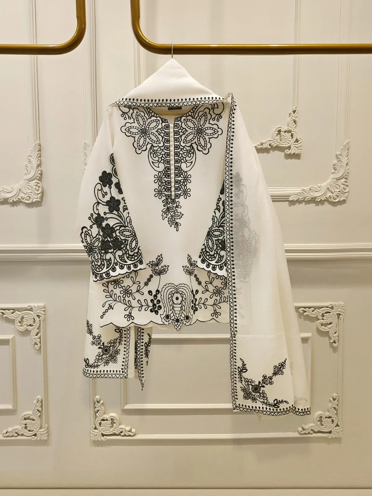 AGHA NOOR S111984