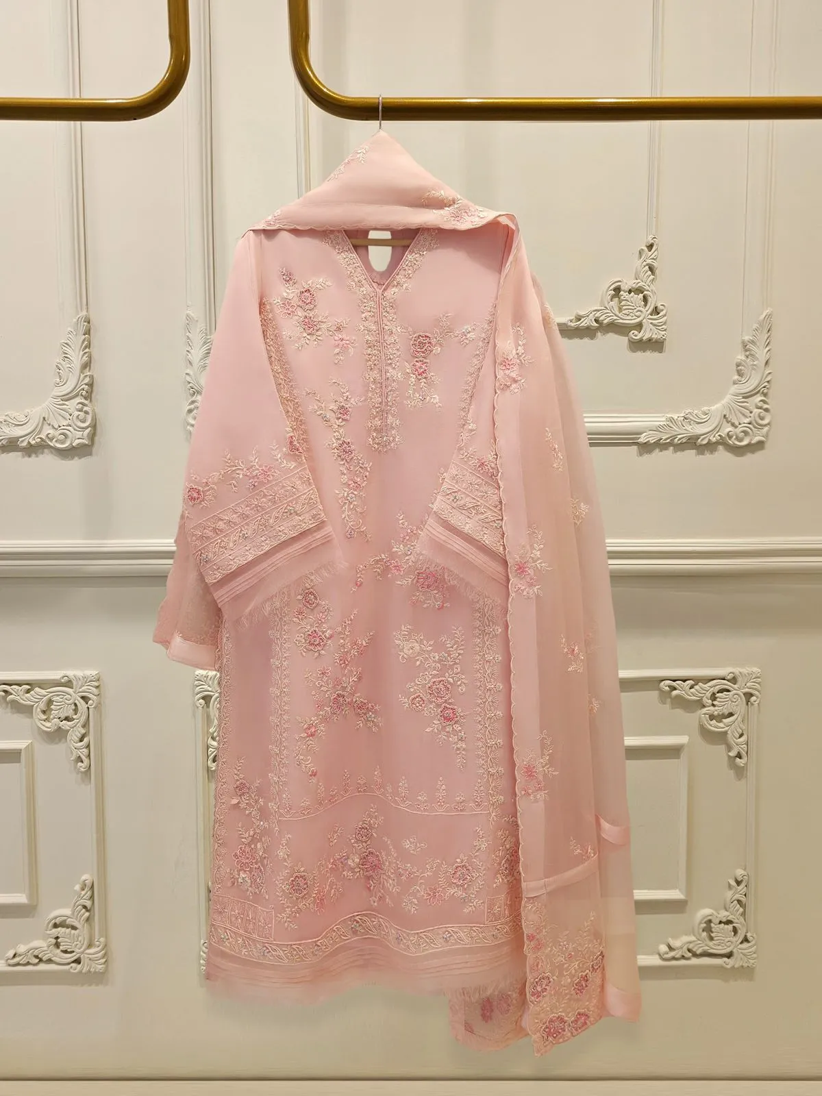 AGHA NOOR S112005