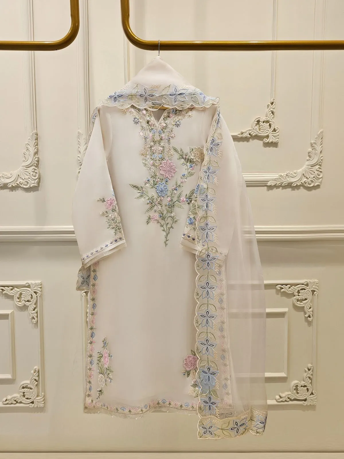 AGHA NOOR S112013