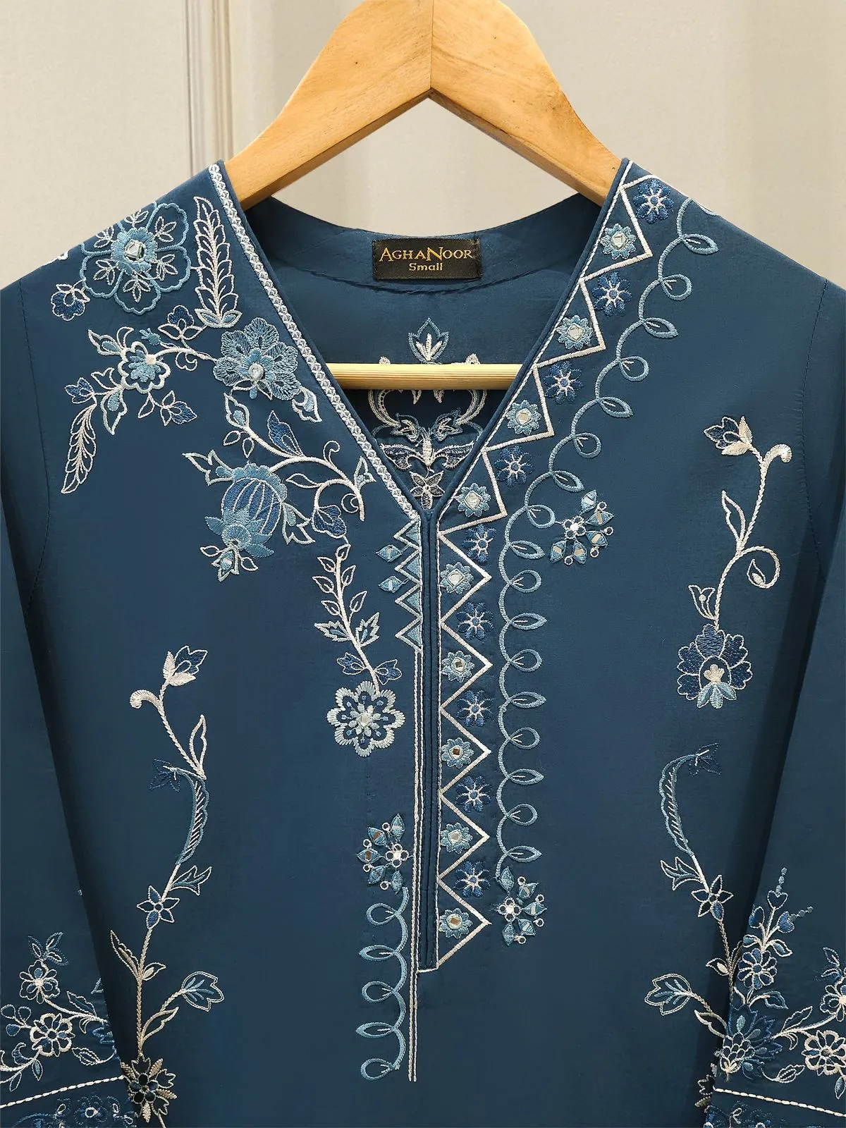 AGHA NOOR S112099