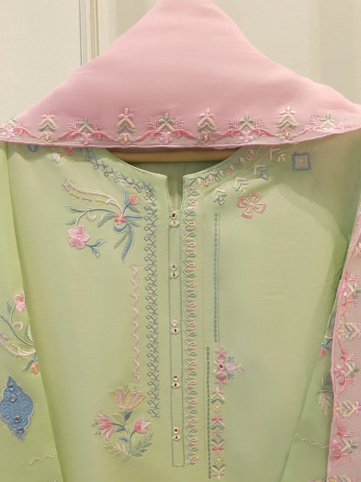 AGHA NOOR S112046