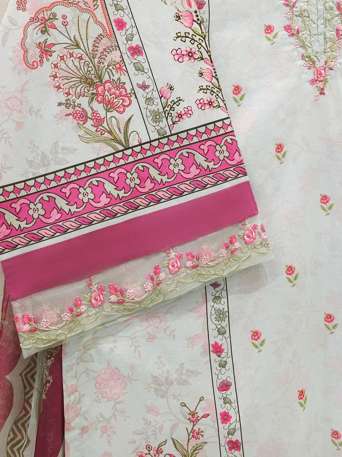 AGHA NOOR  S112179