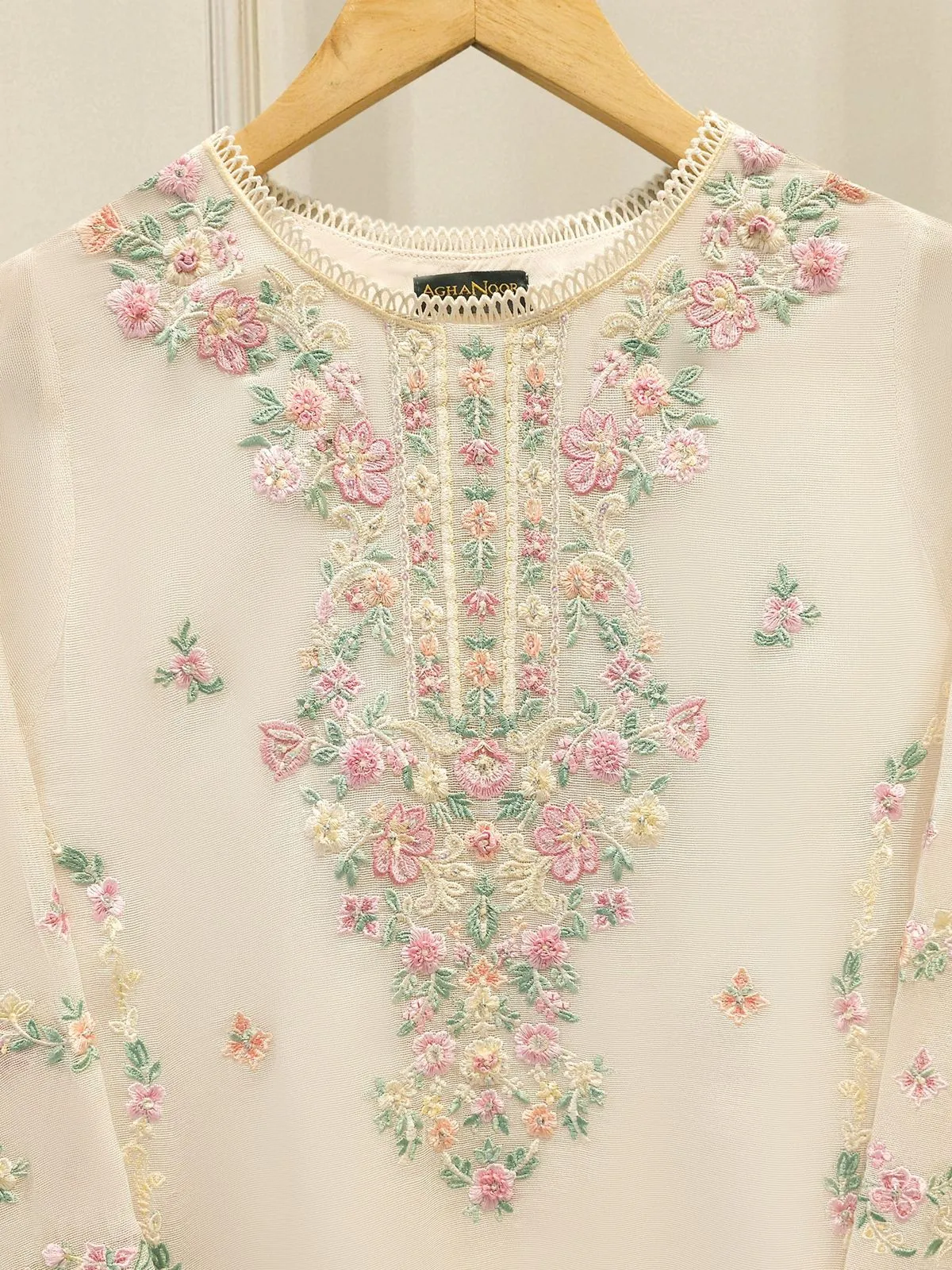 AGHA NOOR S112173
