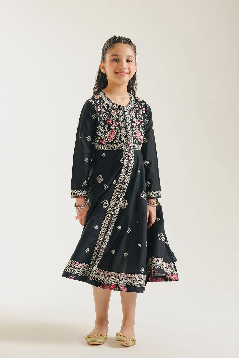 ETHNC KIDS EMBROIDERED PISHWAS