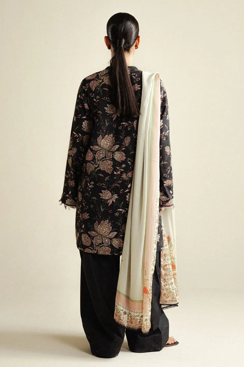 COCO BY ZARA SHAHJAHAN DAISY-8B