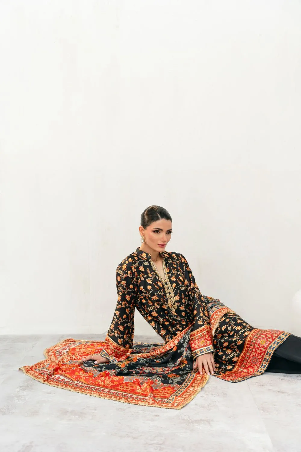 AGHA NOOR BRIDAL NAILA