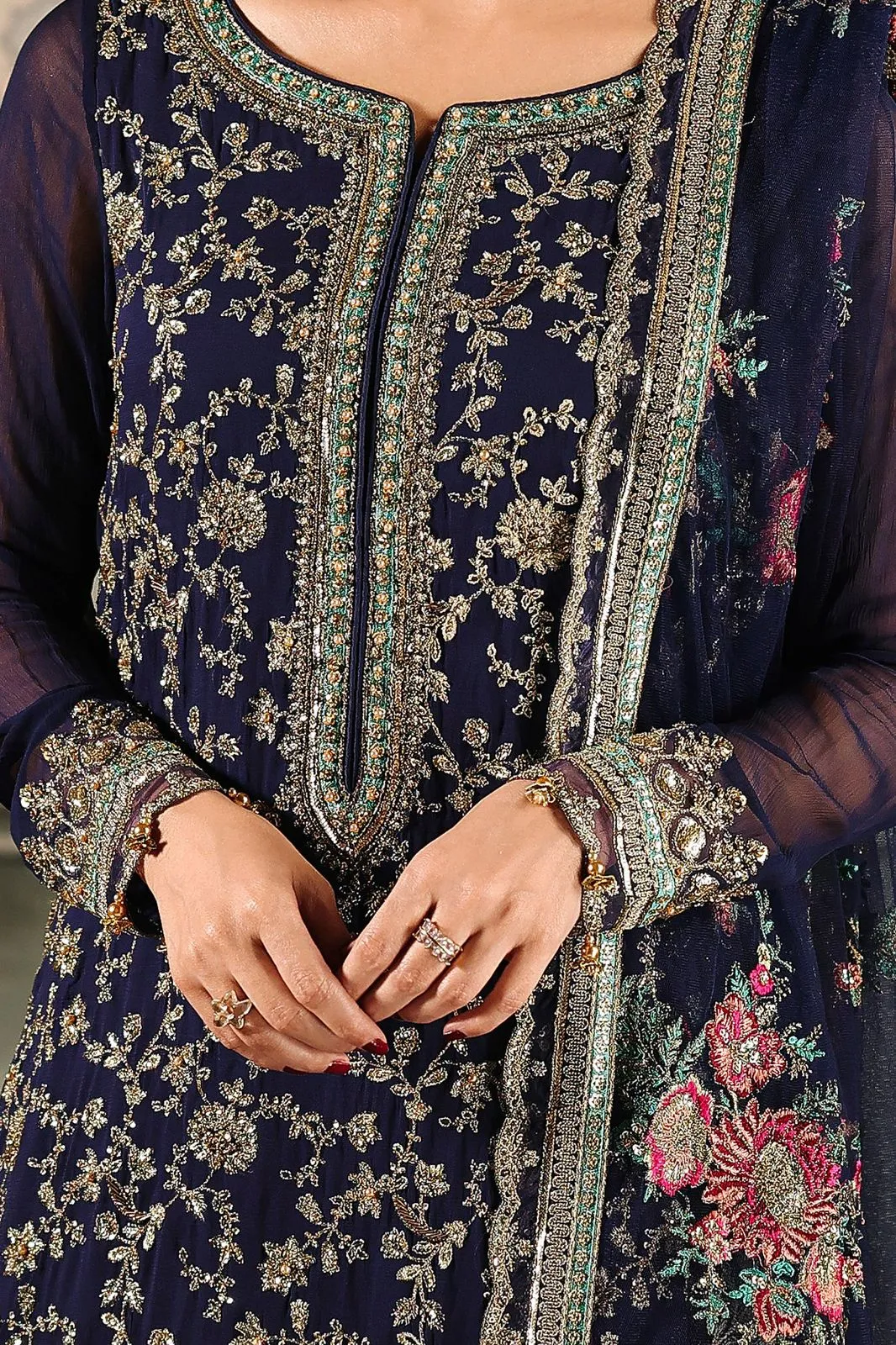 CHARIZMA DASTANI 4-PC DJW5-01