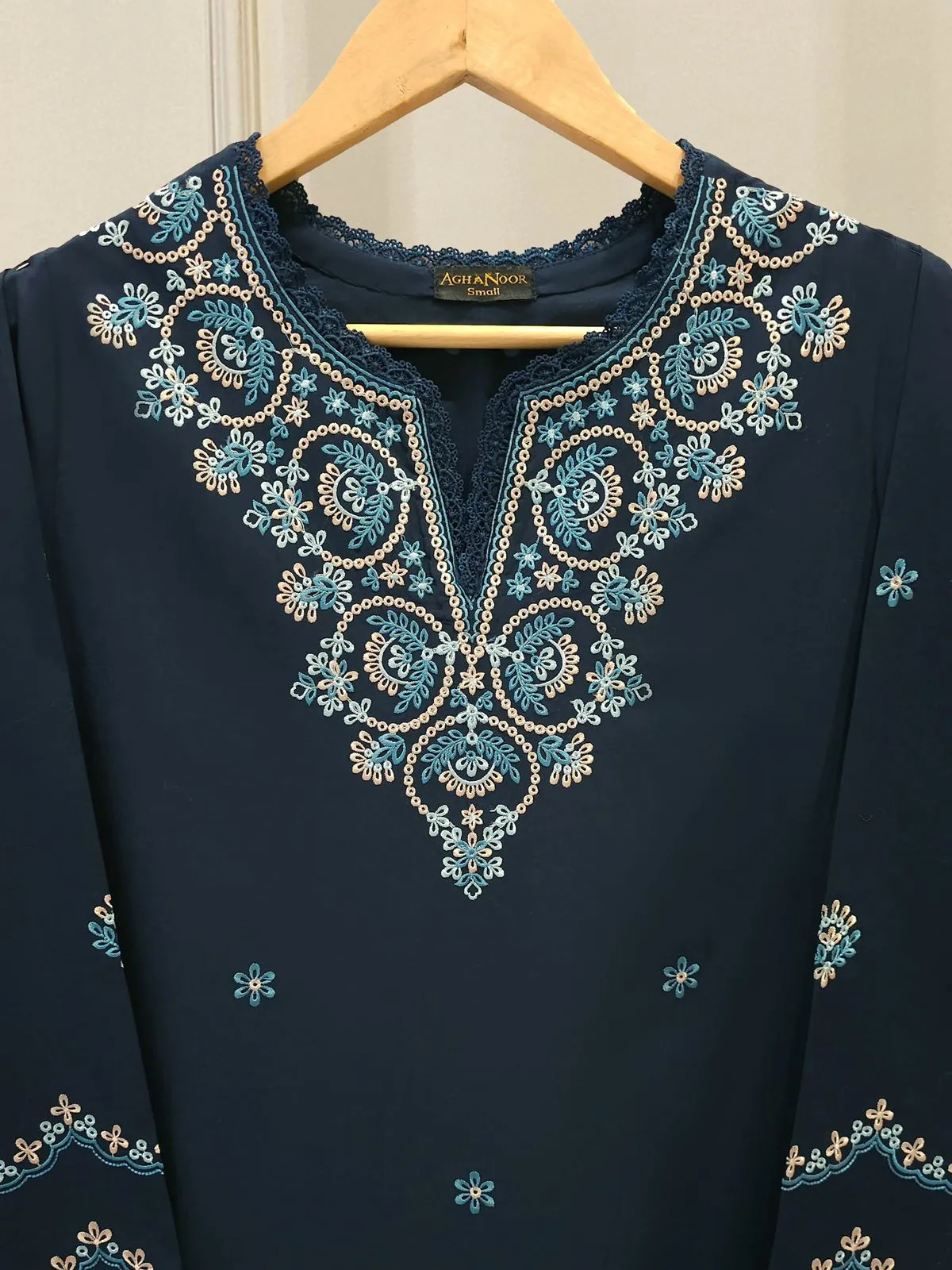 AGHA NOOR S112275