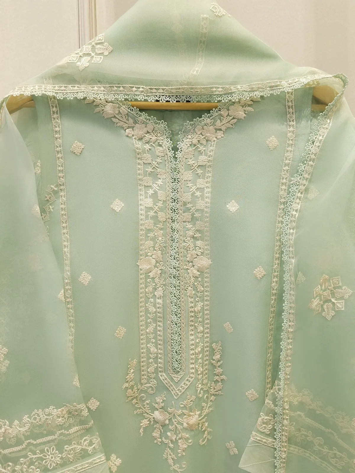 AGHA NOOR S112375