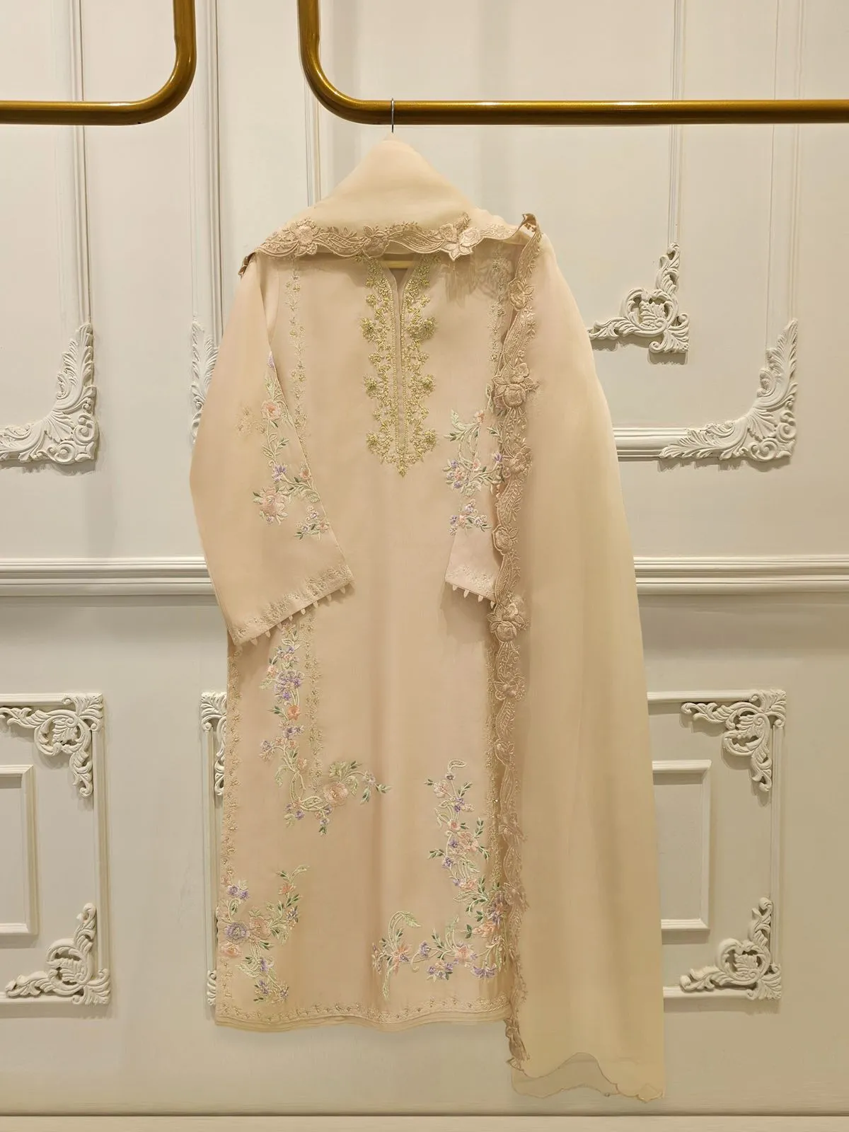 AGHA NOOR S112423