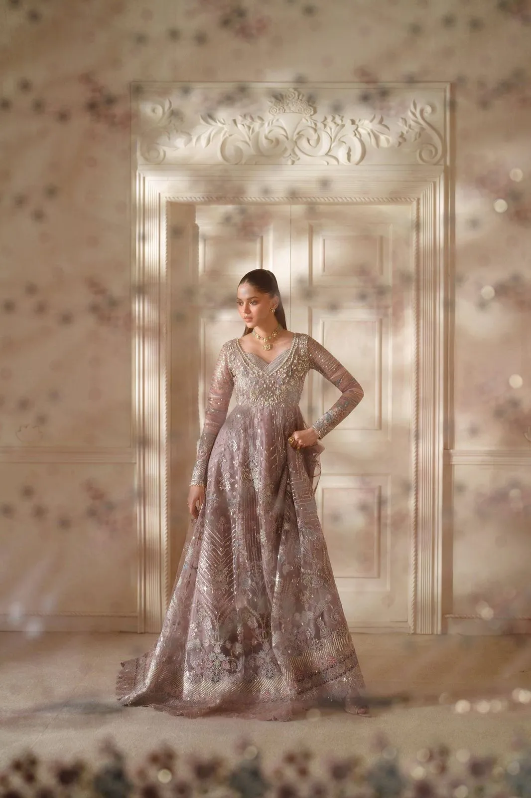 BAROQUE STITCHED EMBROIDERED NET CH14-04