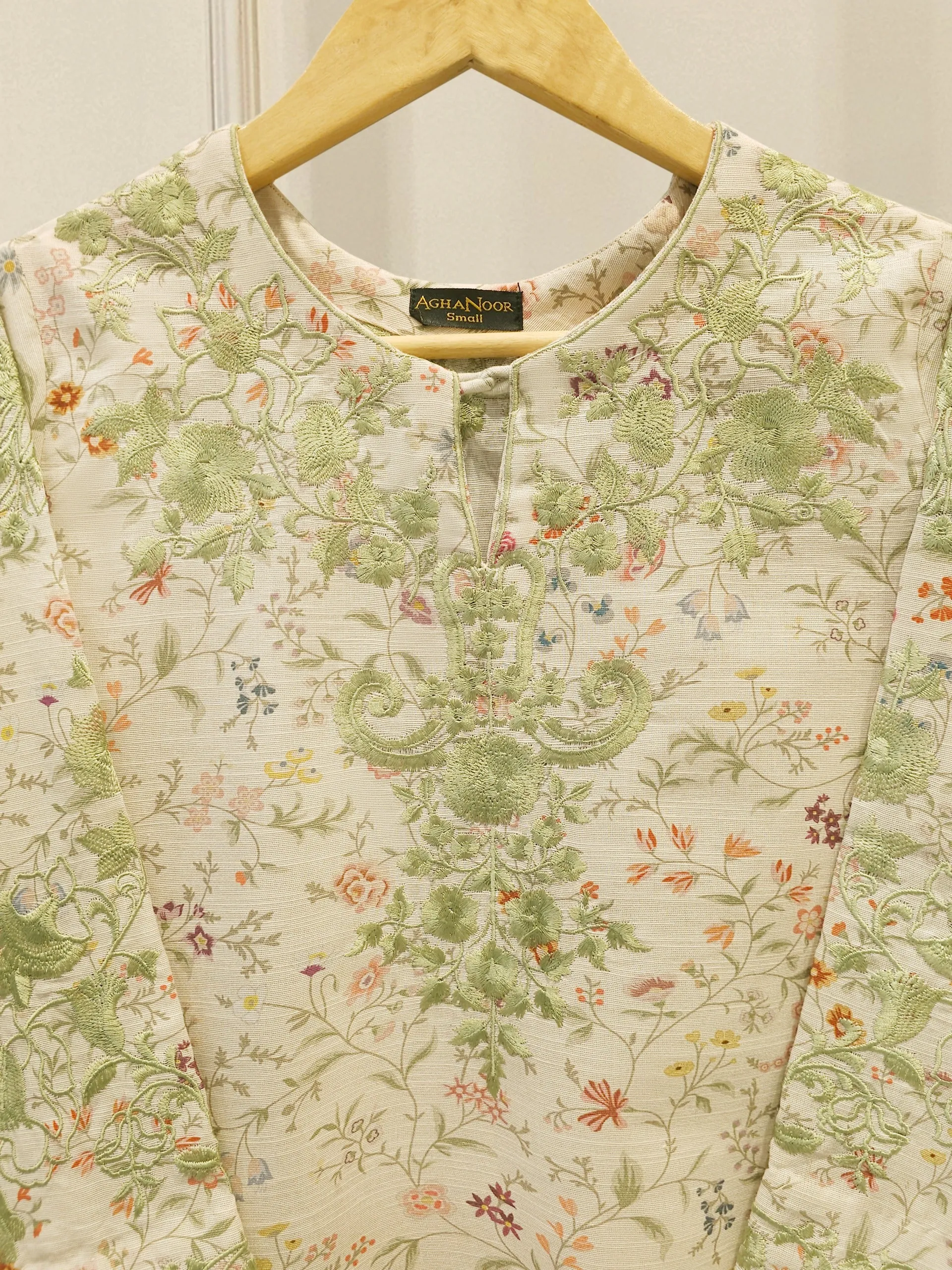 AGHA NOOR S112513