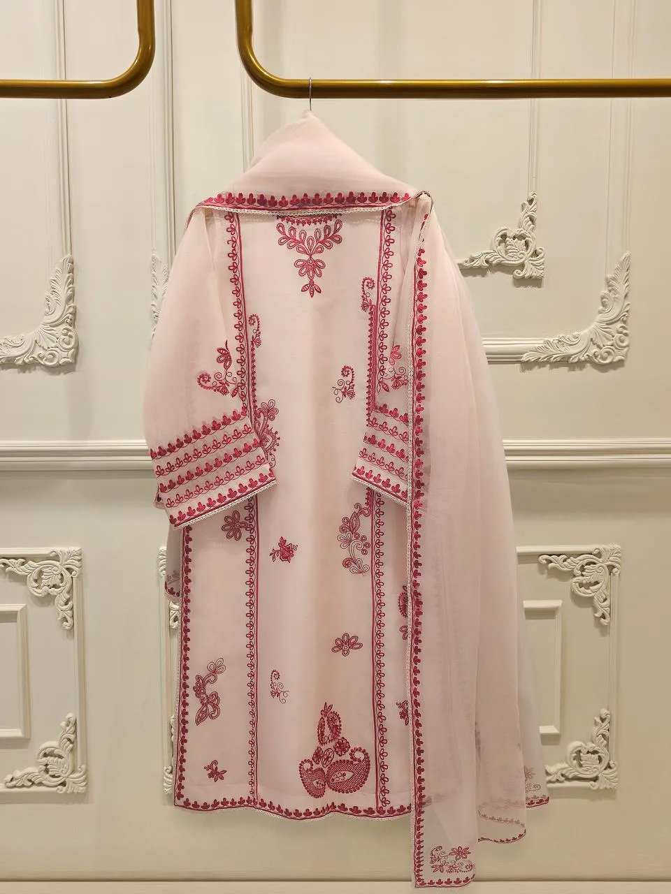 AGHA NOOR S112696