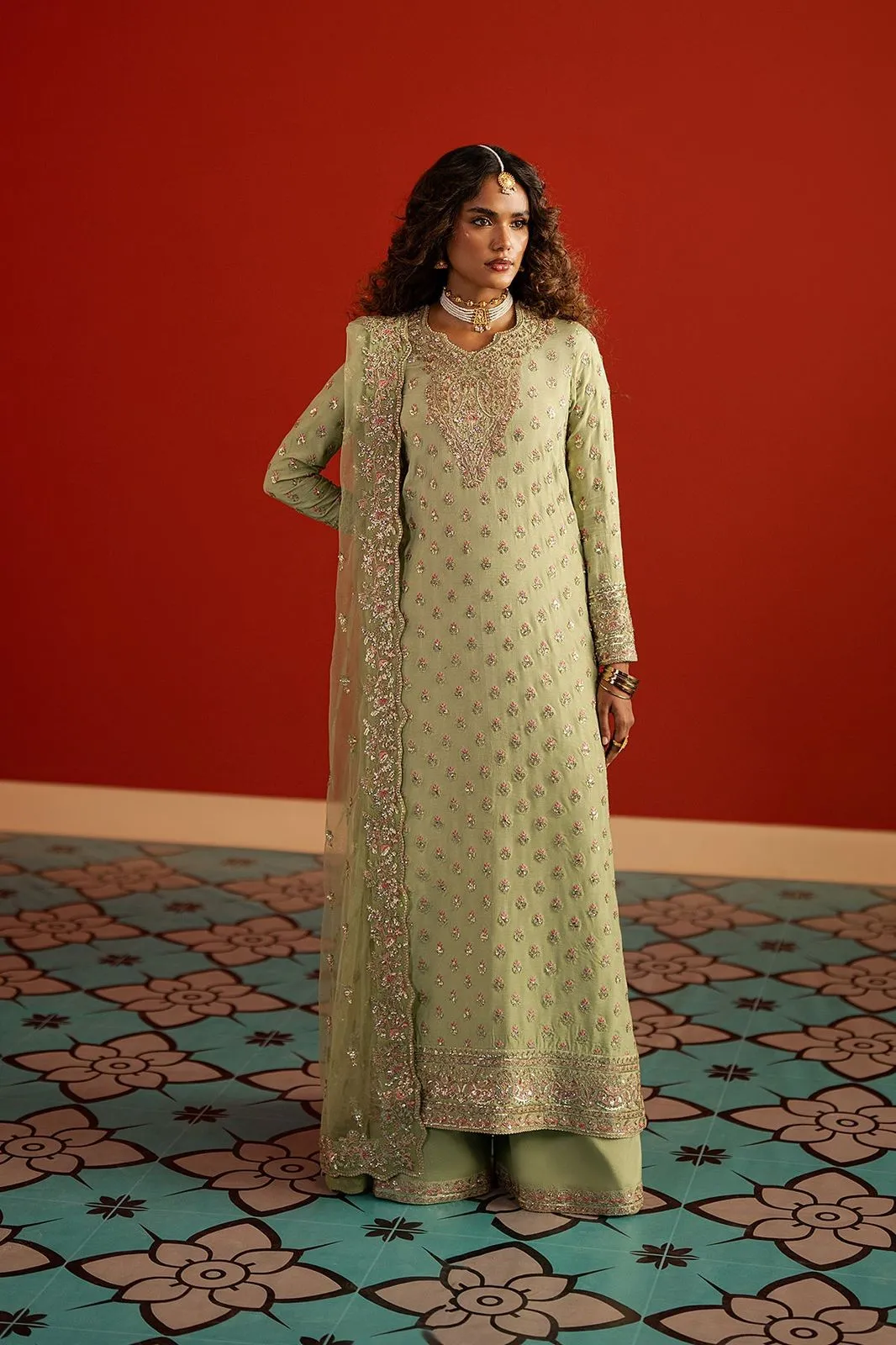 AFROZEH Divani SHAHWAR