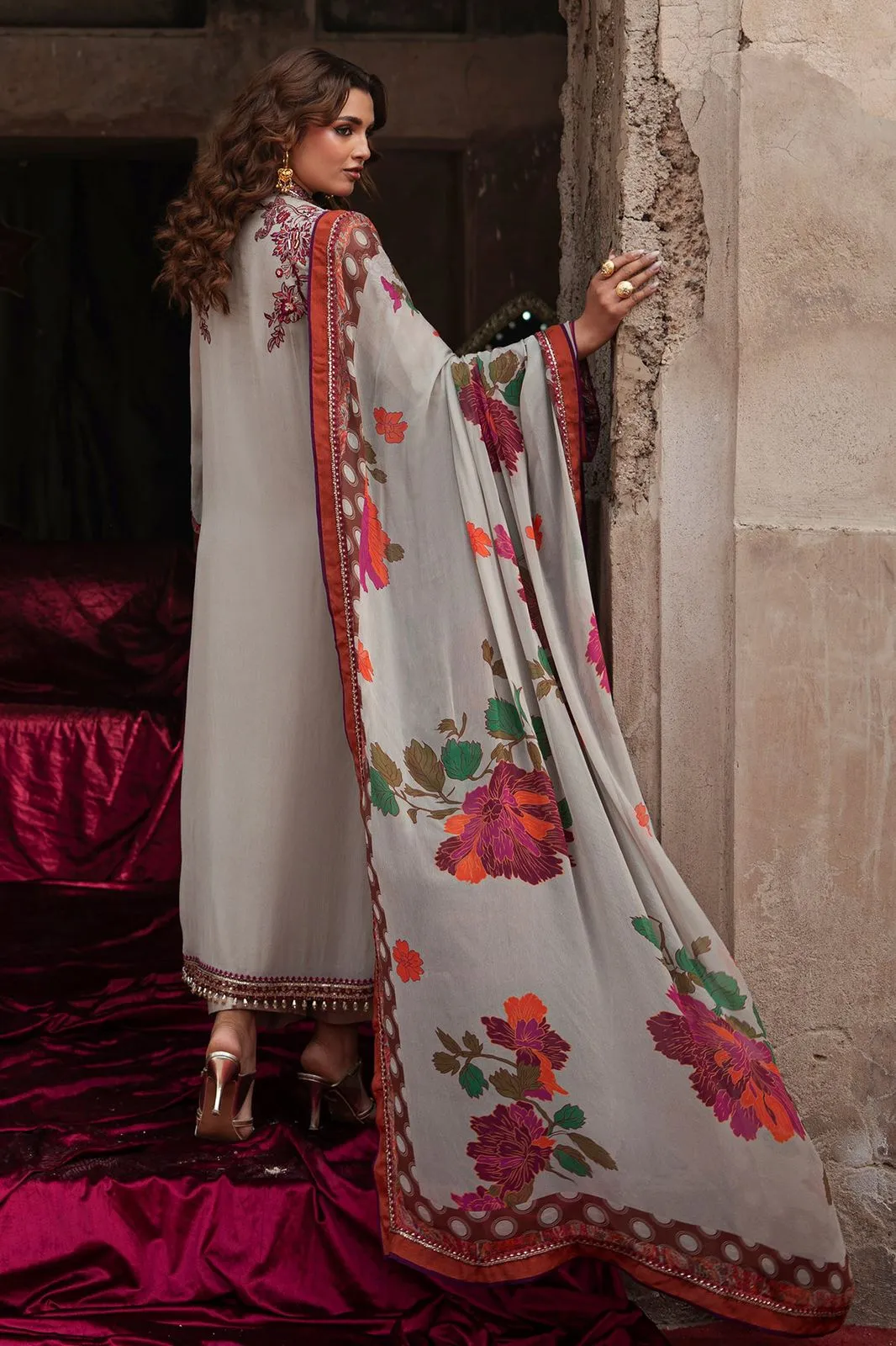 CHARIZMA VASAL