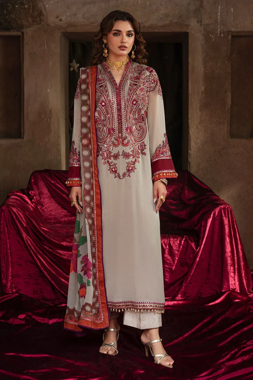 CHARIZMA VASAL