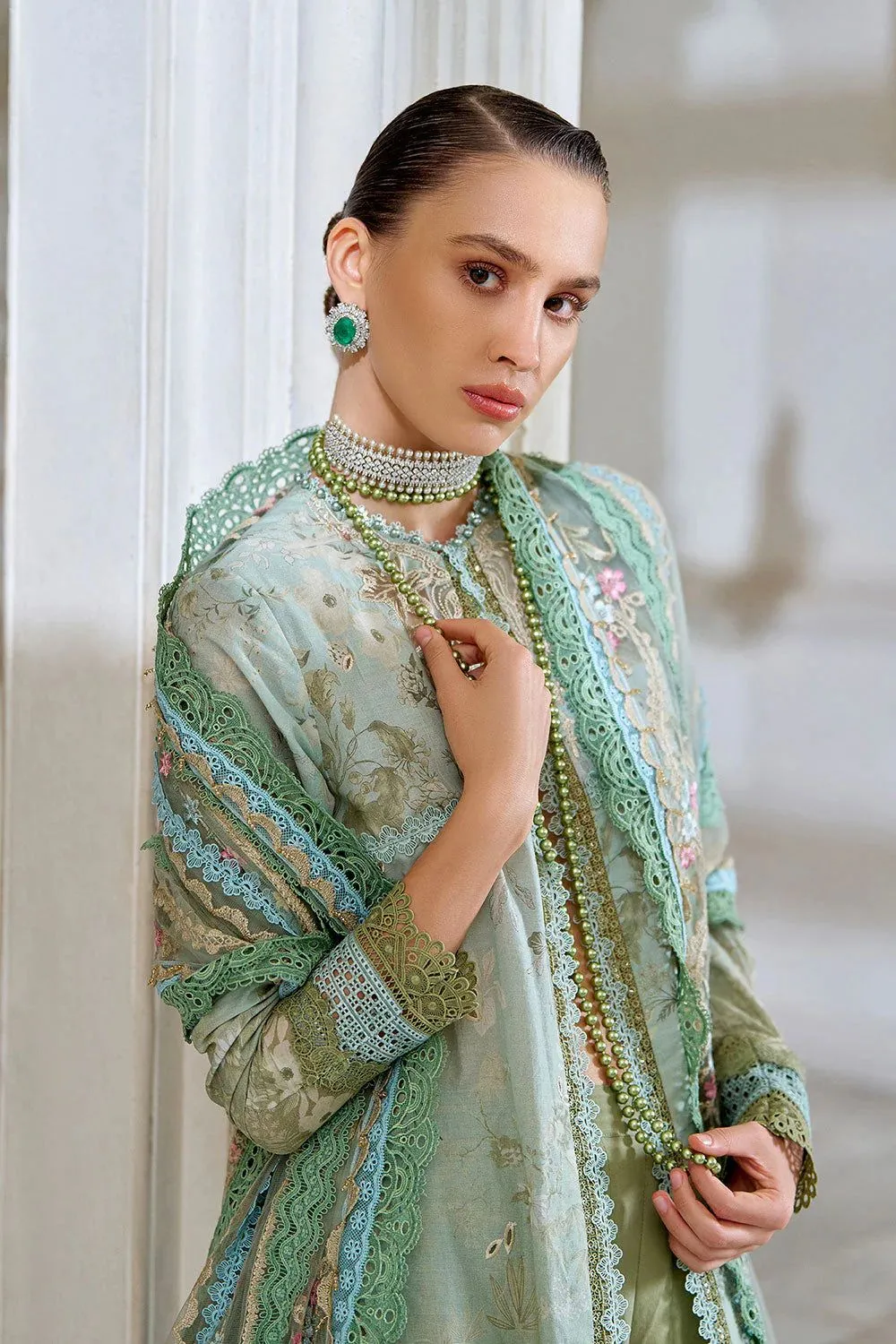 SOBIA NAZIR LUXURY LAWN