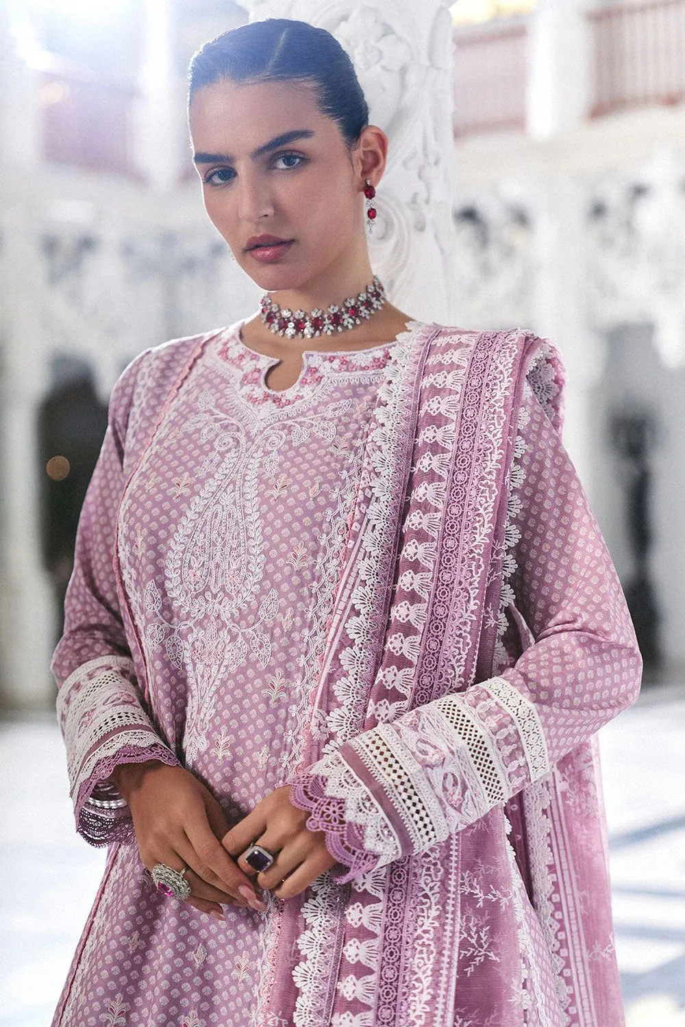 SOBIA NAZIR LUXURY LAWN