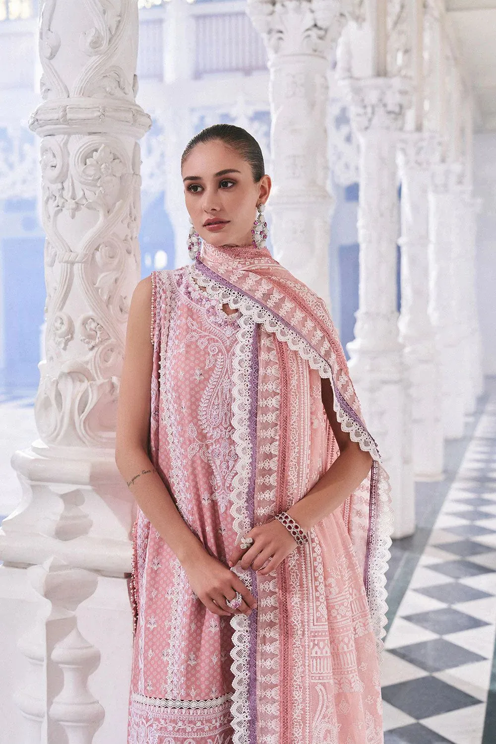 SOBIA NAZIR LUXURY LAWN