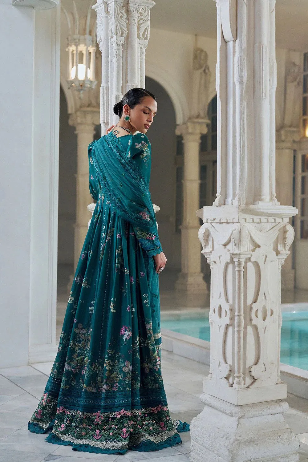 SOBIA NAZIR LUXURY LAWN