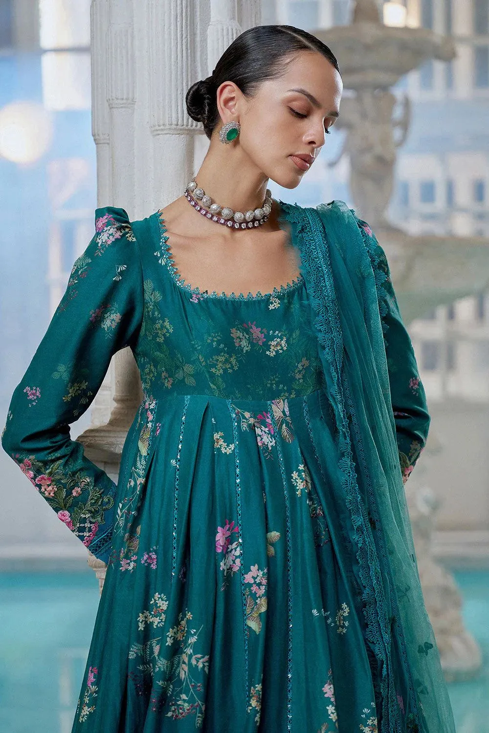 SOBIA NAZIR LUXURY LAWN