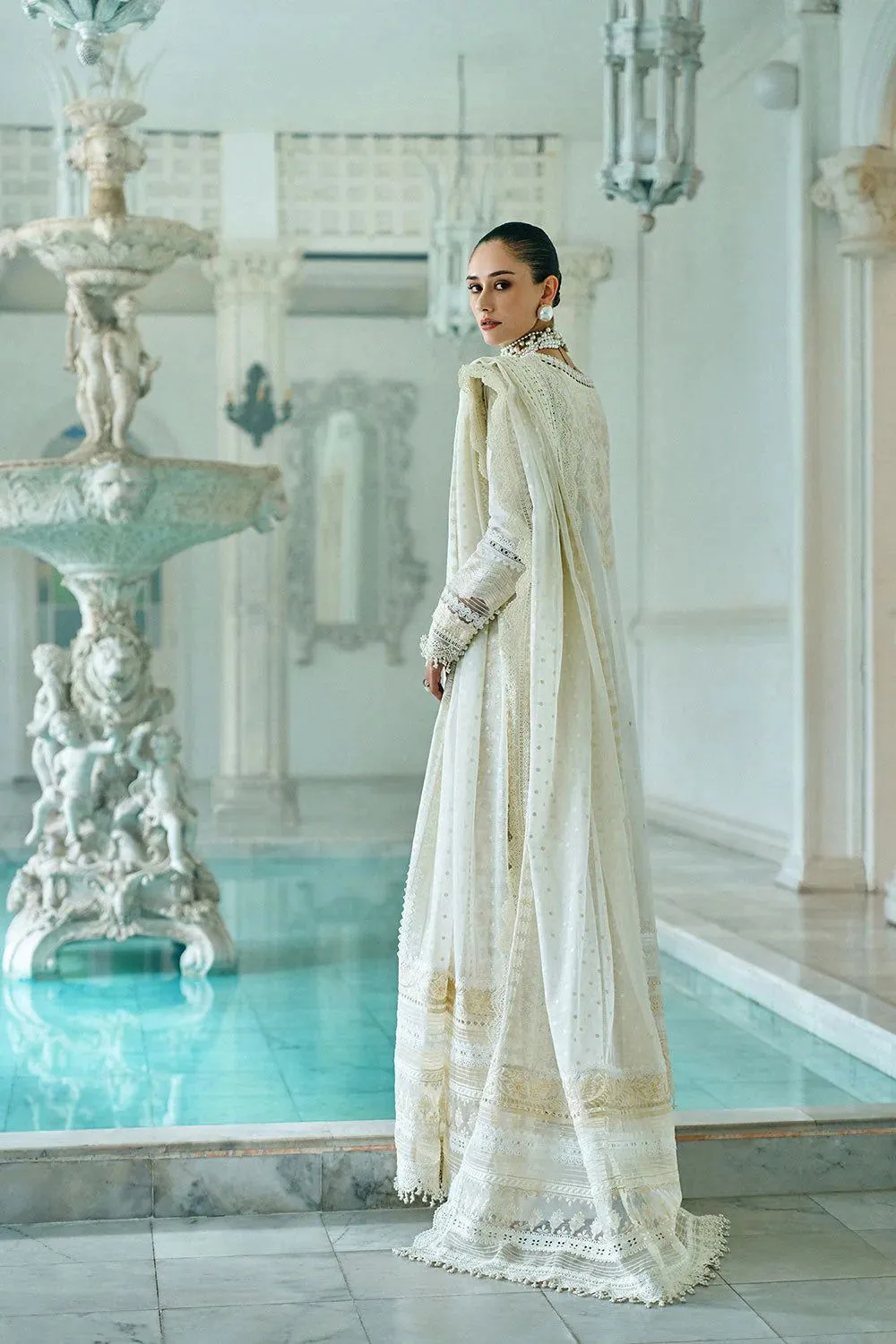 SOBIA NAZIR LUXURY LAWN