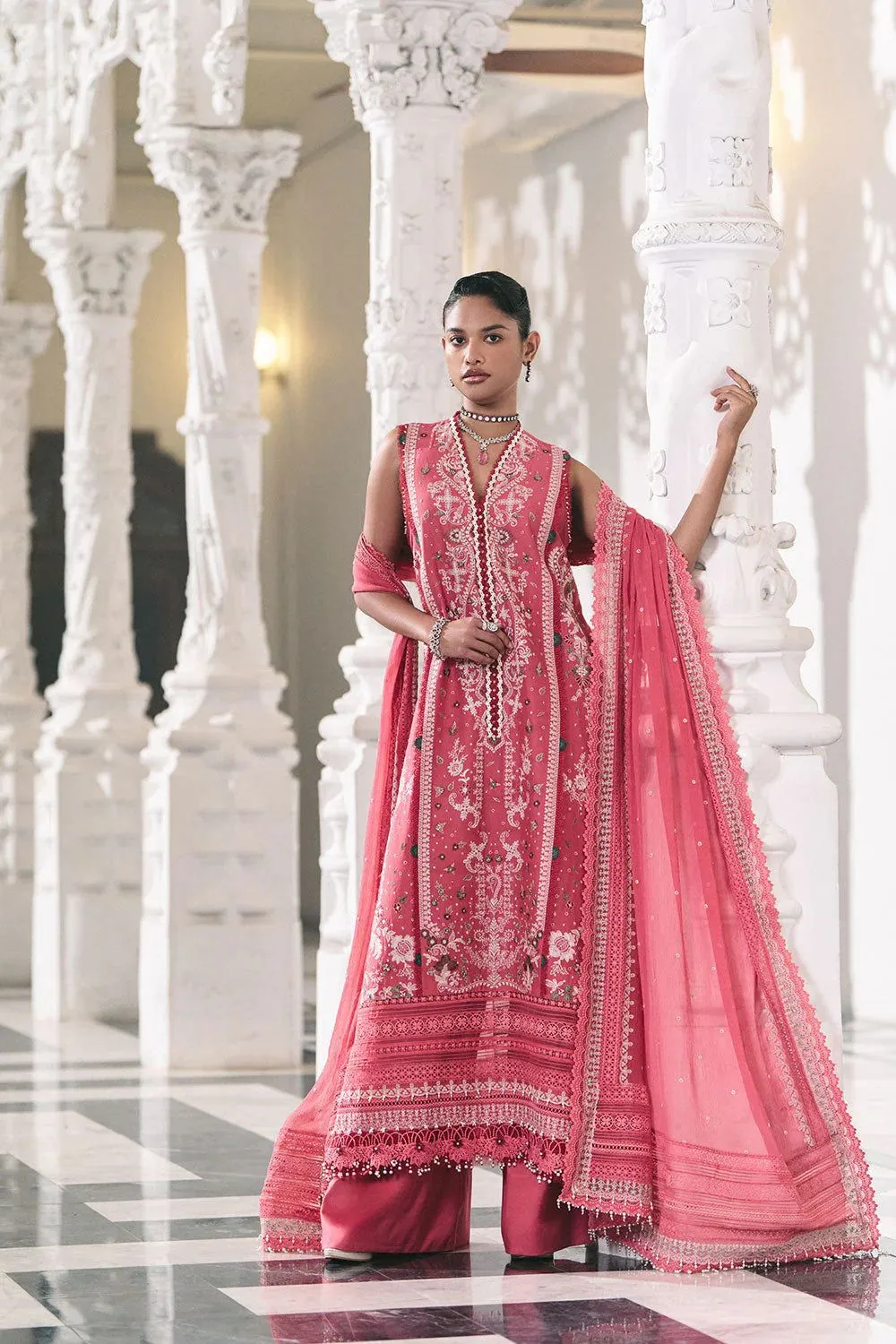 SOBIA NAZIR LUXURY LAWN