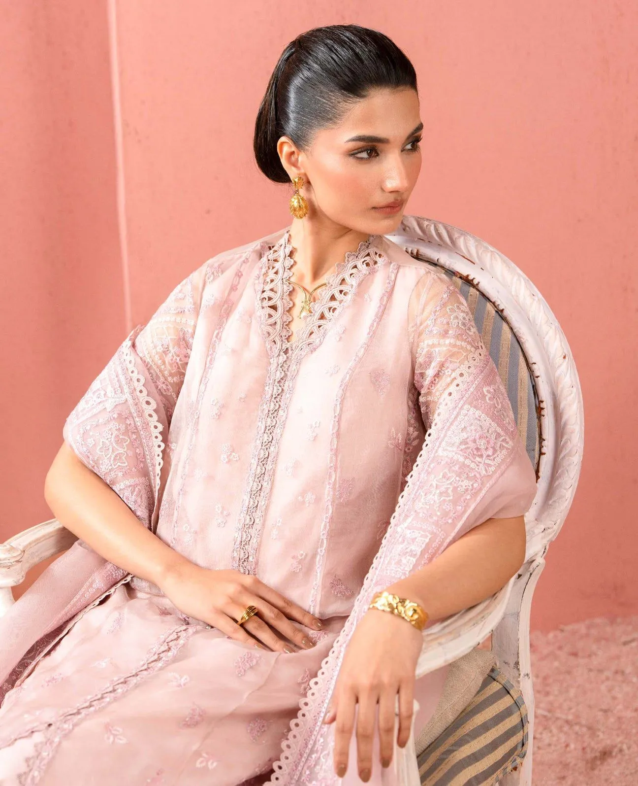 REPUBLIC WOMENSWEAR PREMIUM PRET