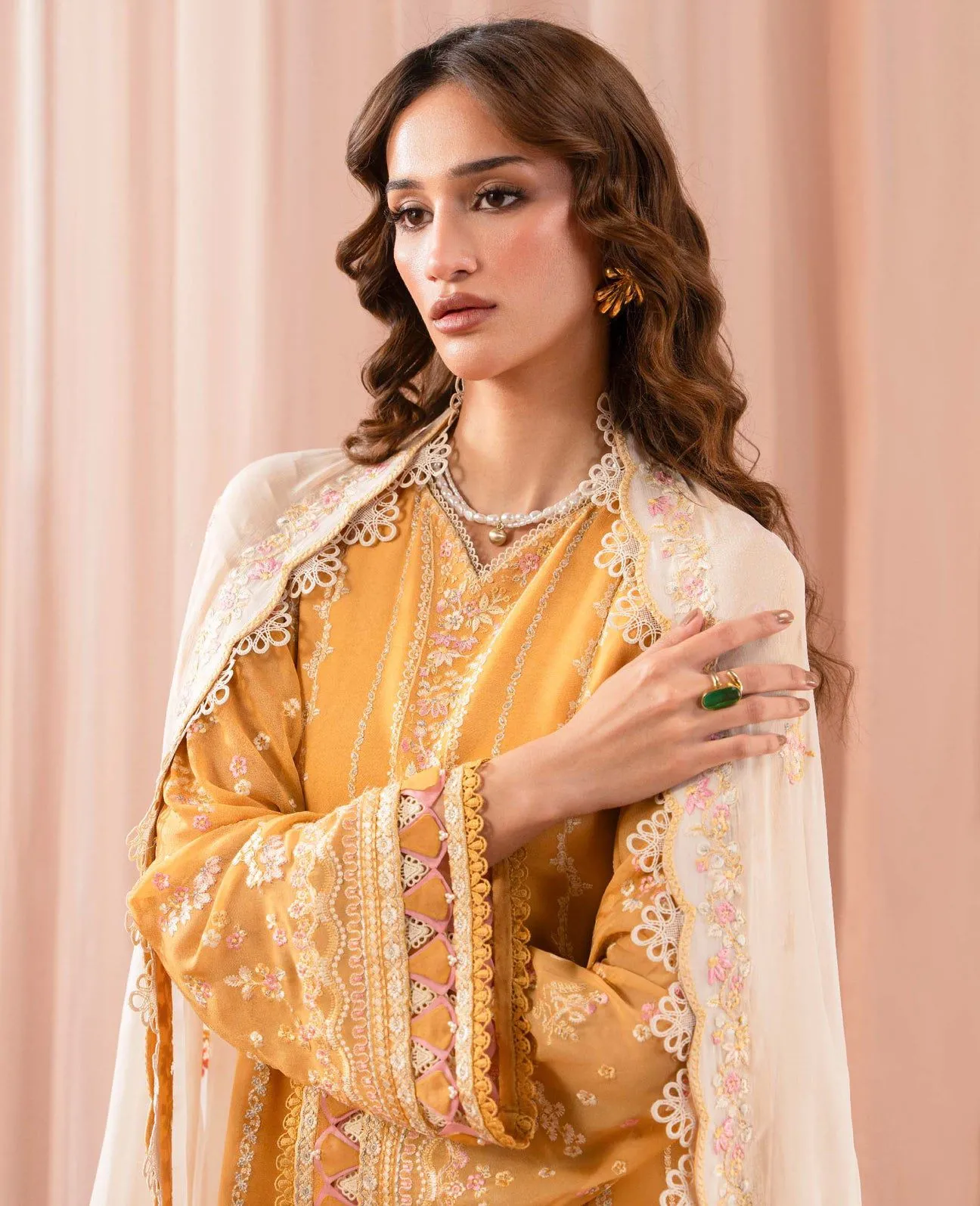 REPUBLIC WOMENSWEAR PREMIUM PRET