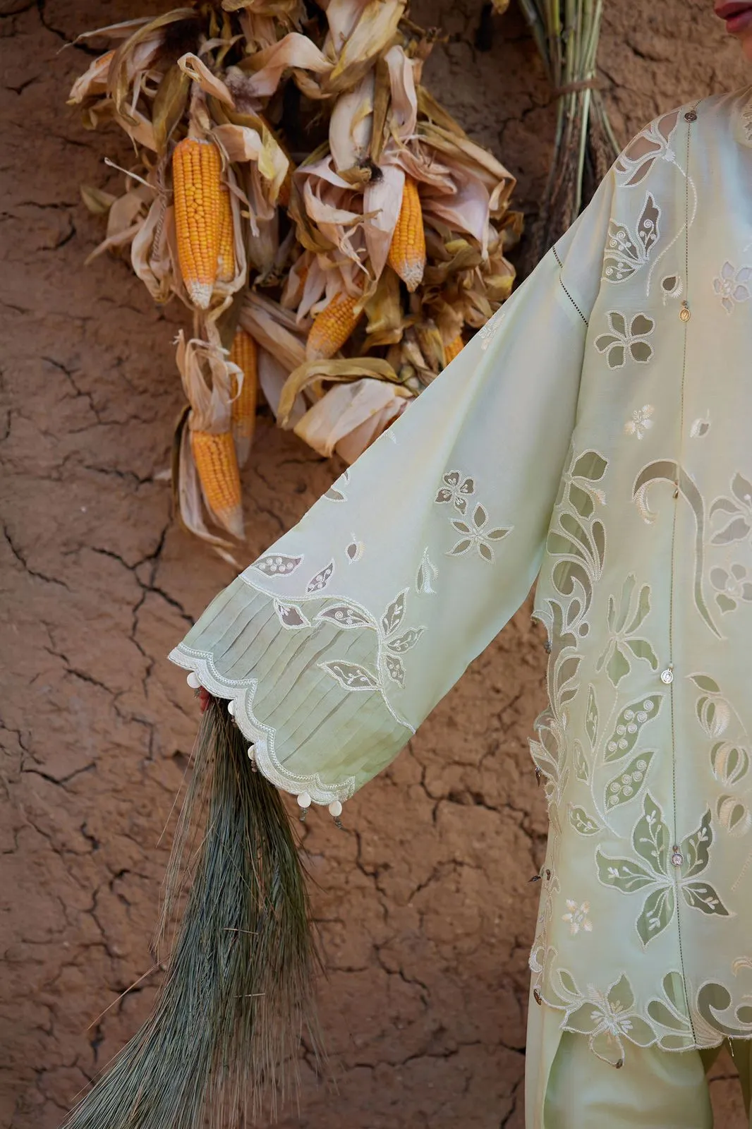 ZAHA Meili Unstitched