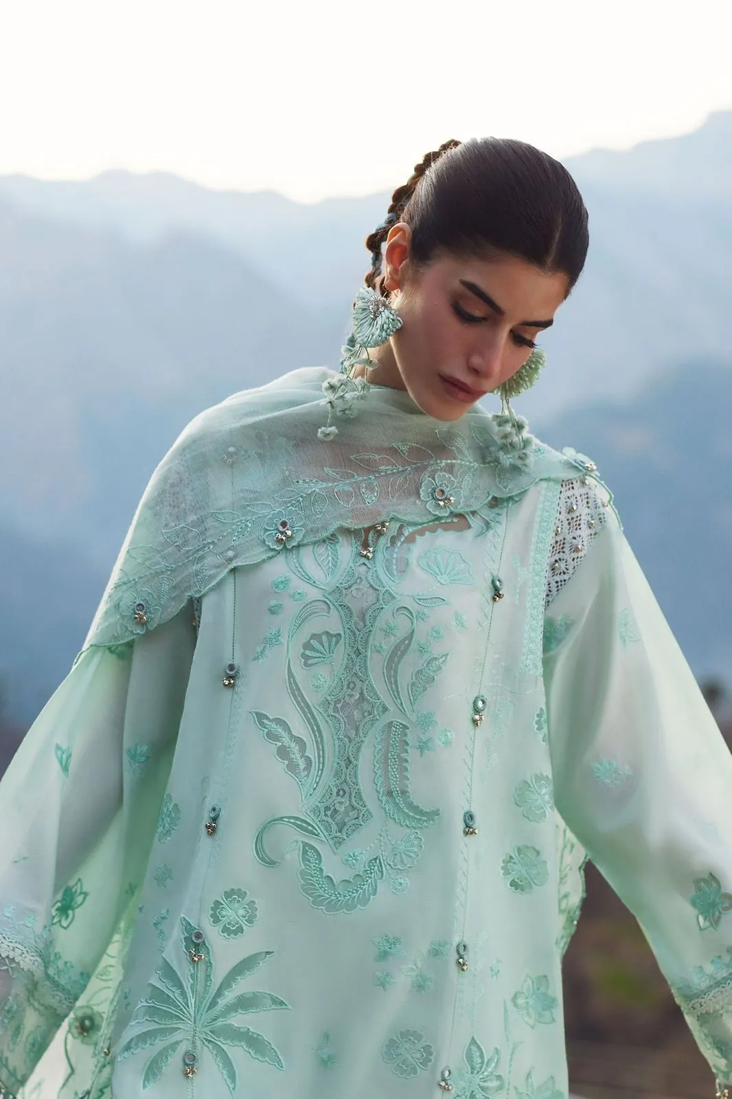 ZAHA Meili Unstitched