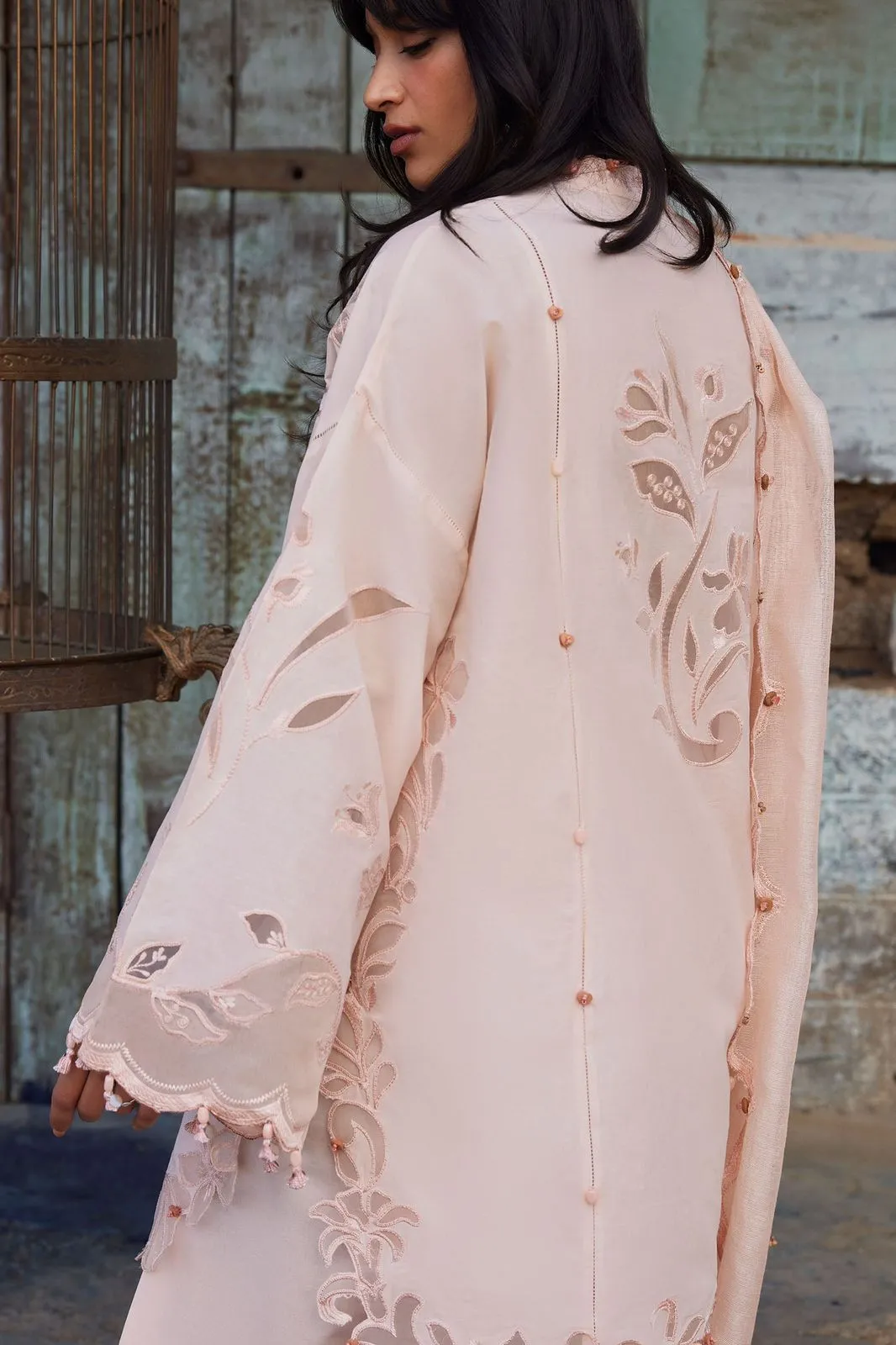 ZAHA Meili Unstitched