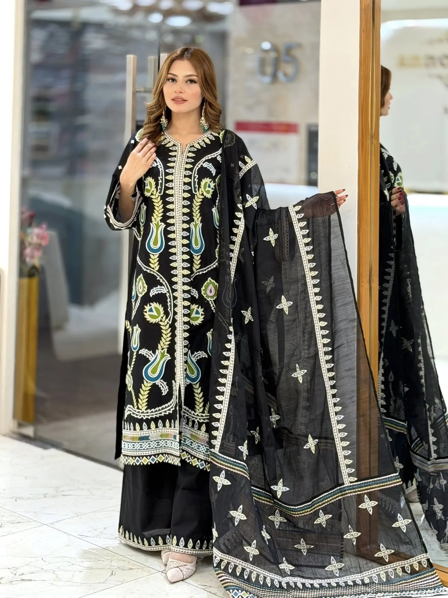 BIN ILYAS Mashriq La-Donna stitched