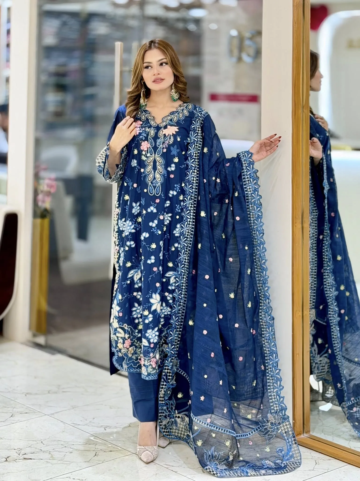 BIN ILYAS Mashriq La-Donna stitched