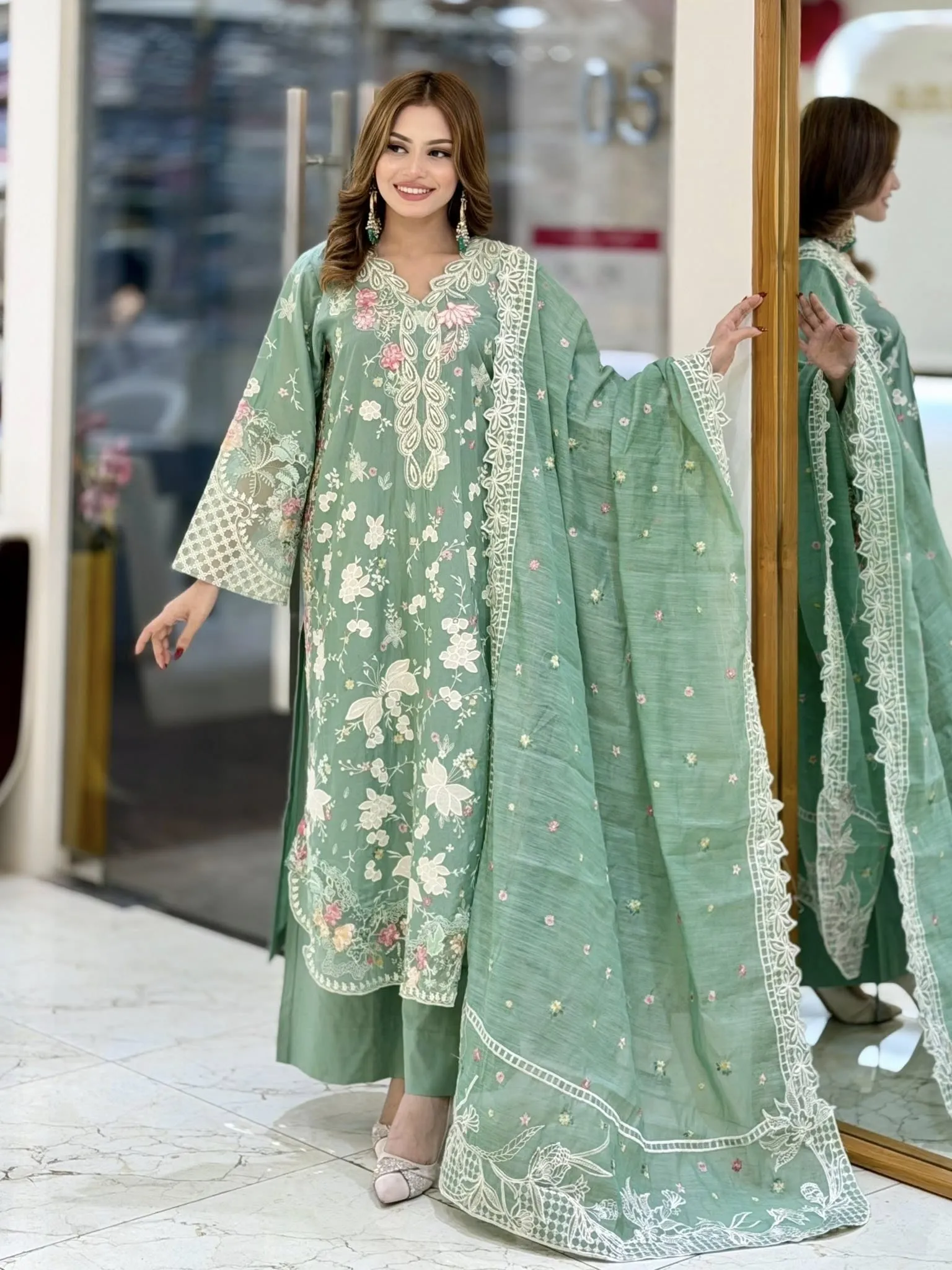 BIN ILYAS Mashriq La-Donna stitched