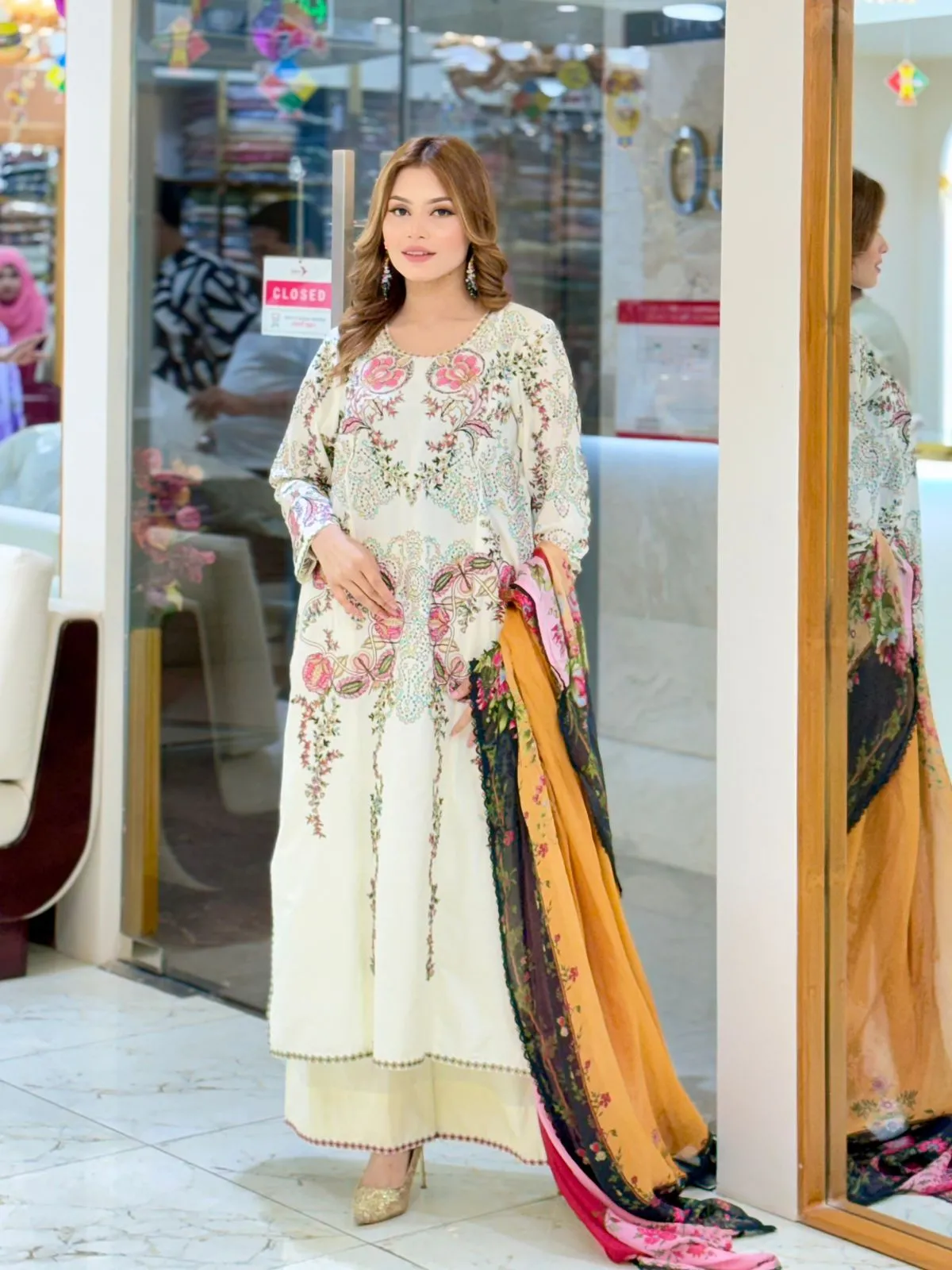 JUGNU la donna stitch