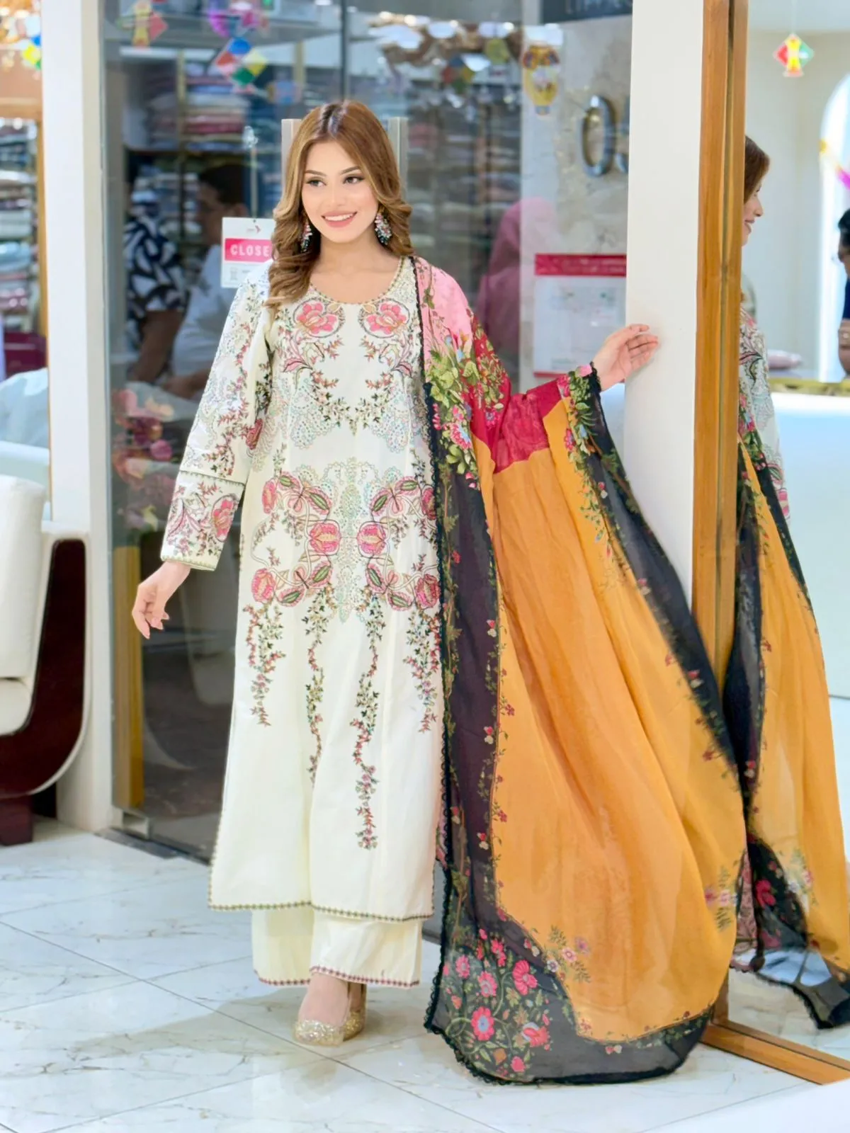 JUGNU la donna stitch