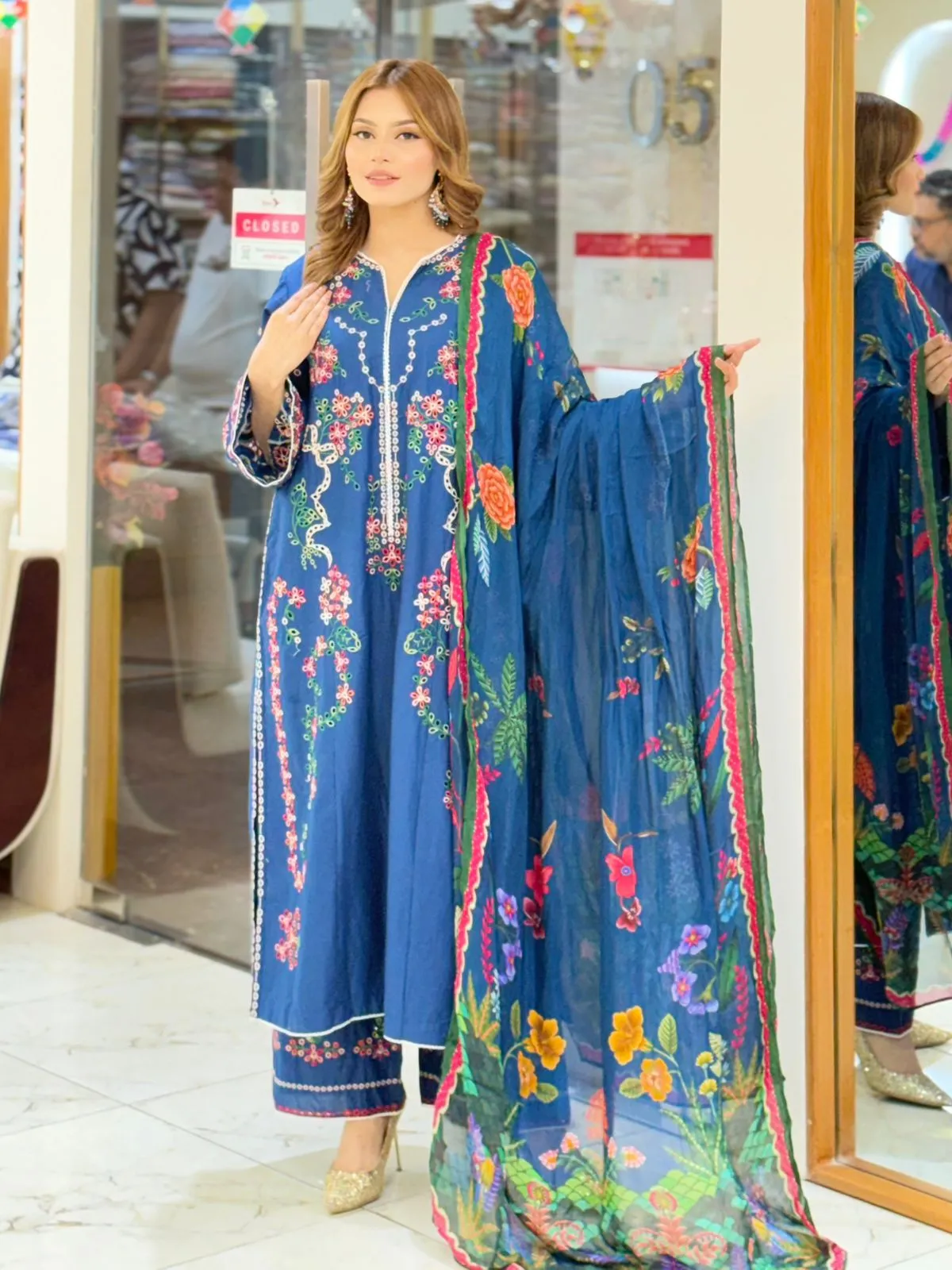 JUGNU la donna stitch