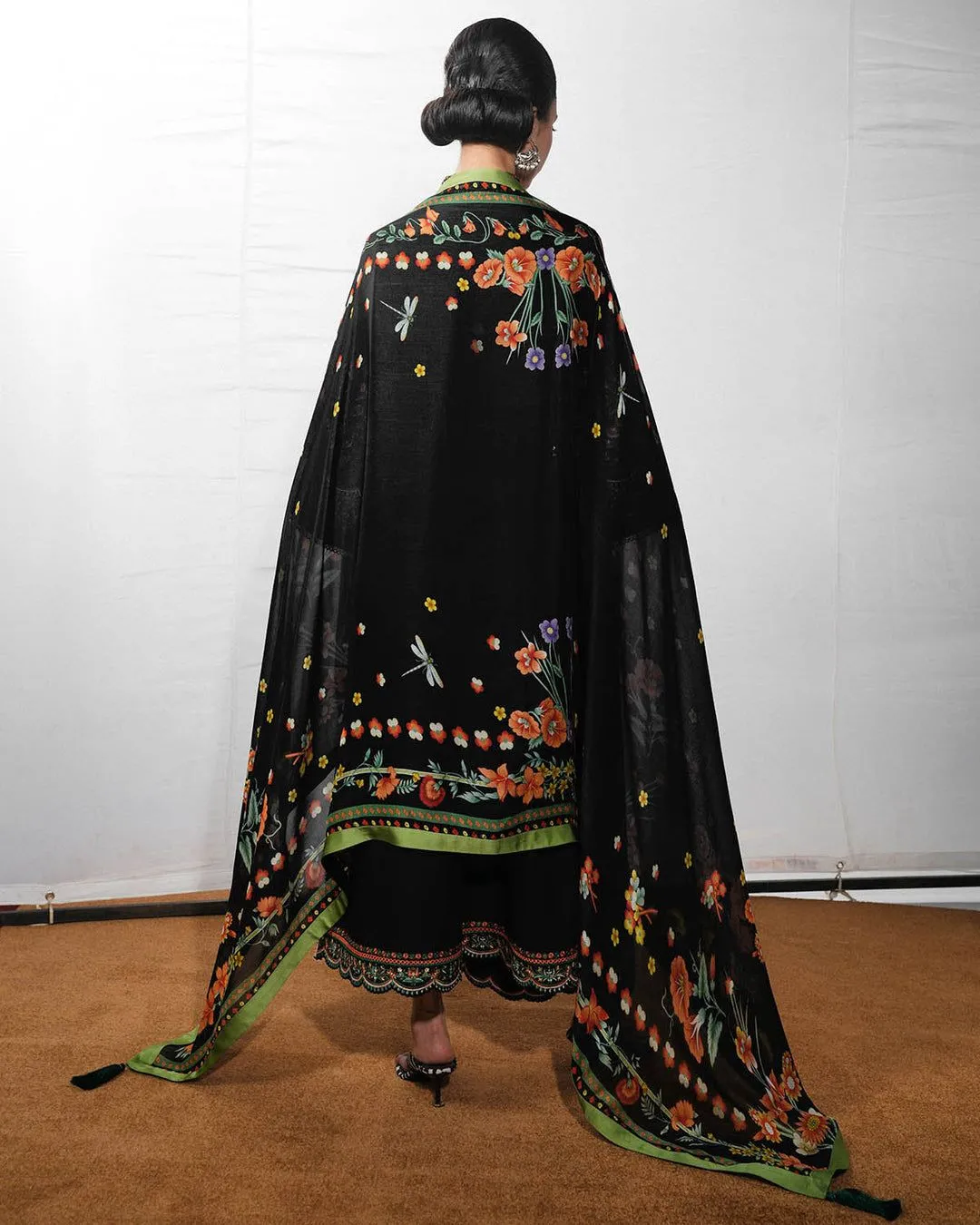 JUGNU la donna stitch