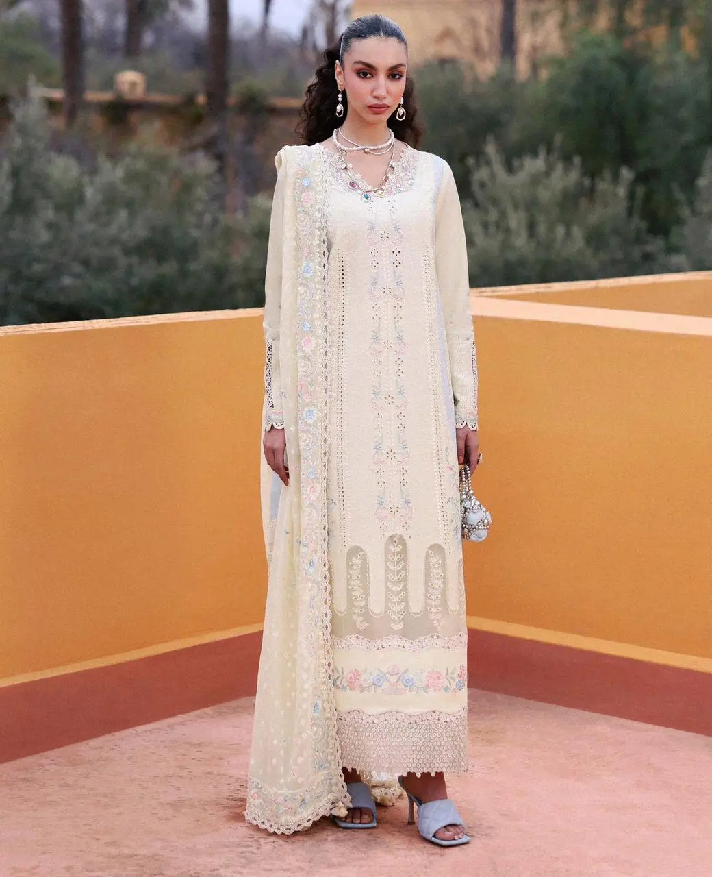 REPUBLIC WOMENSWEAR Embroidery Pret