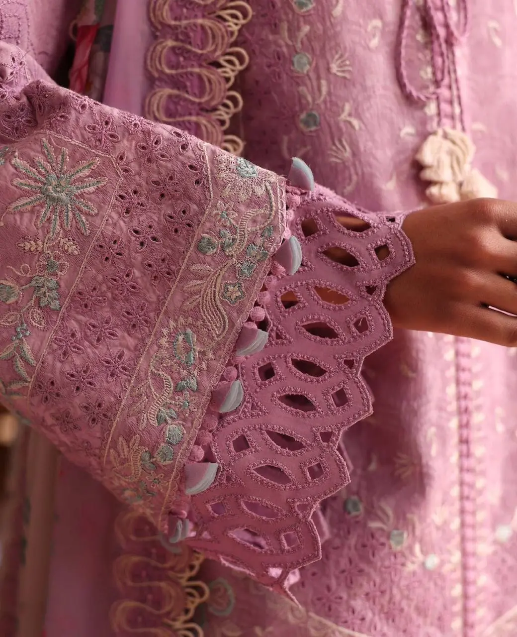 REPUBLIC WOMENSWEAR Embroidery Pret
