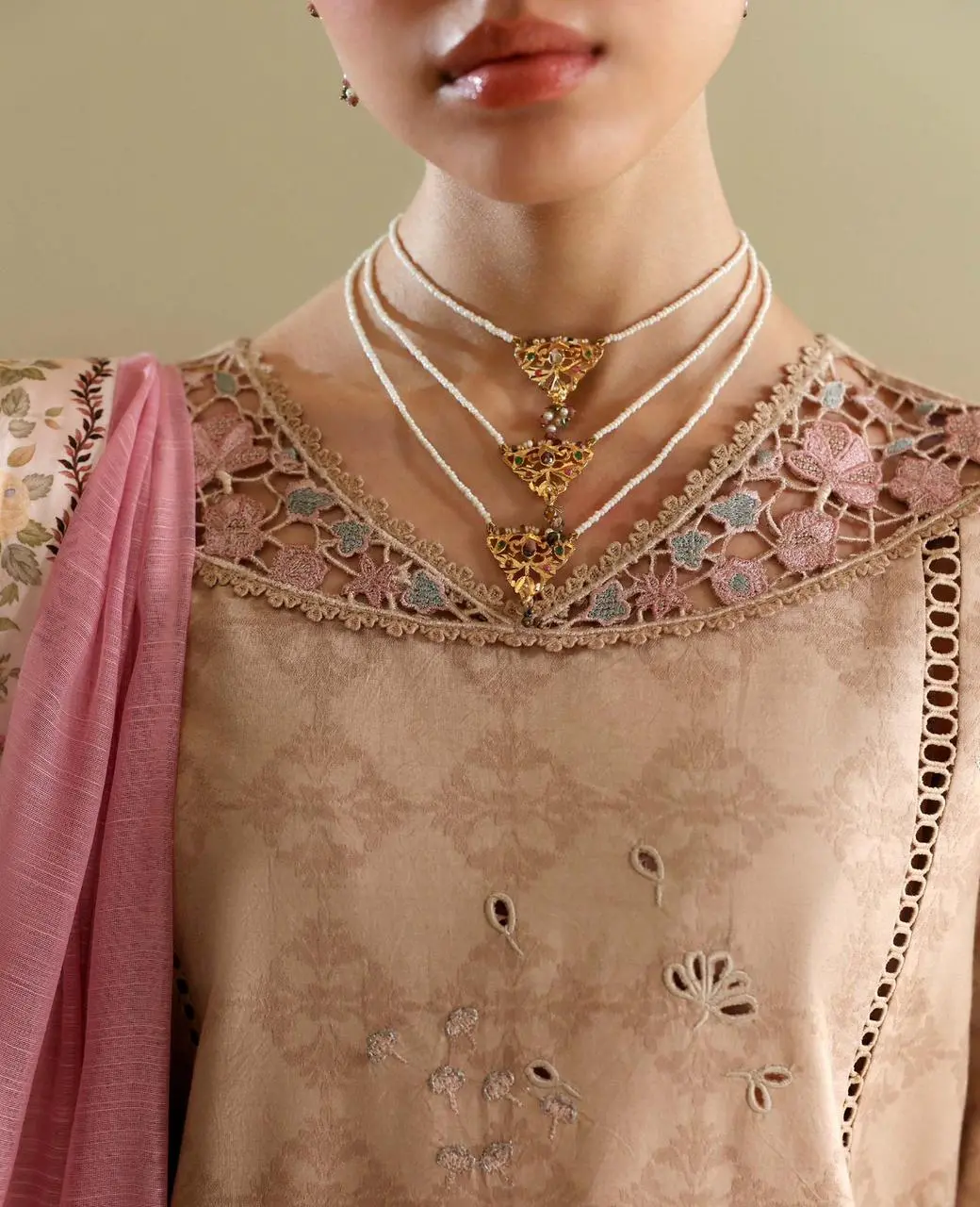 REPUBLIC WOMENSWEAR Embroidery Pret